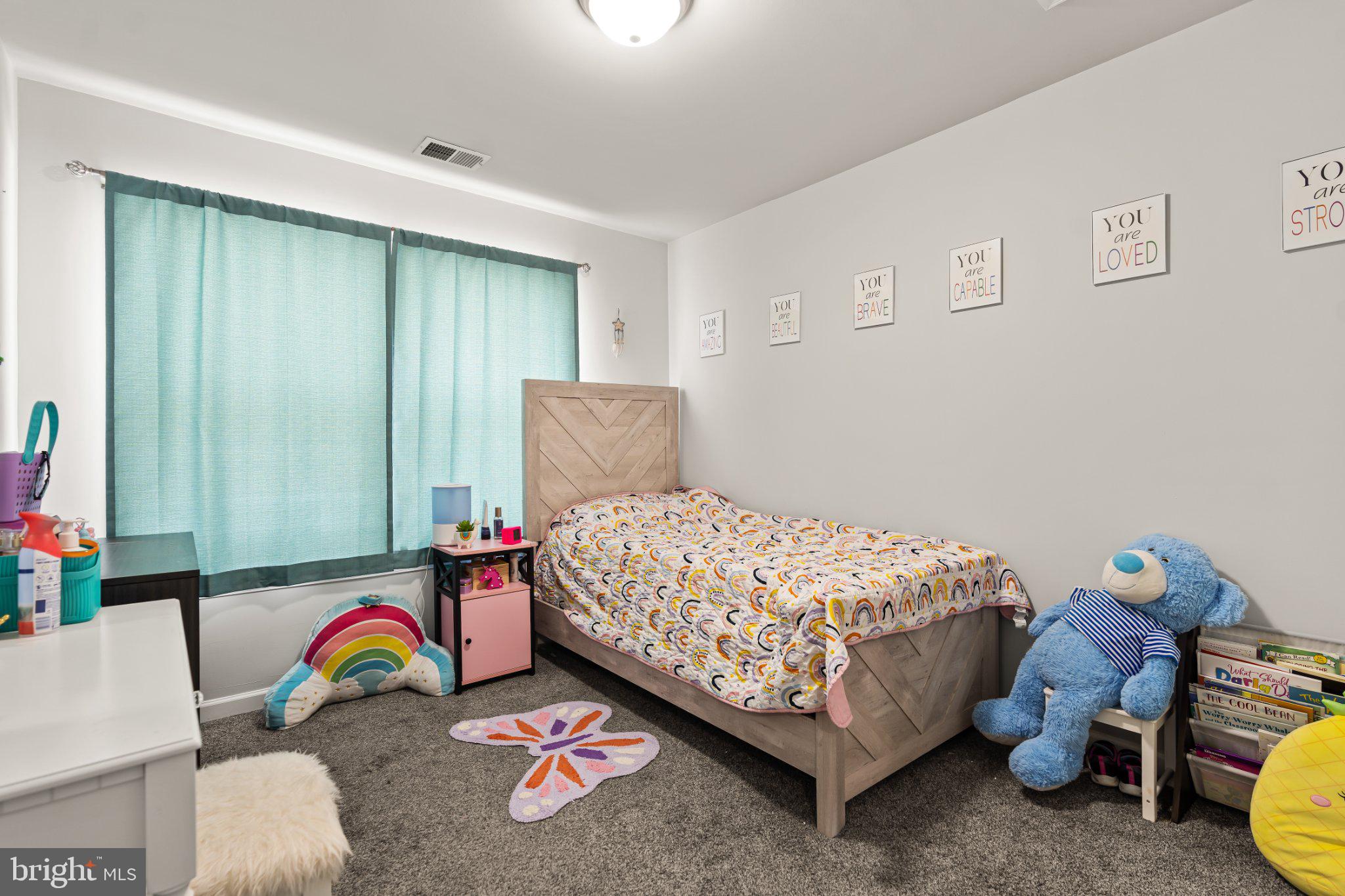 WHISPERING RIDGE - Residential