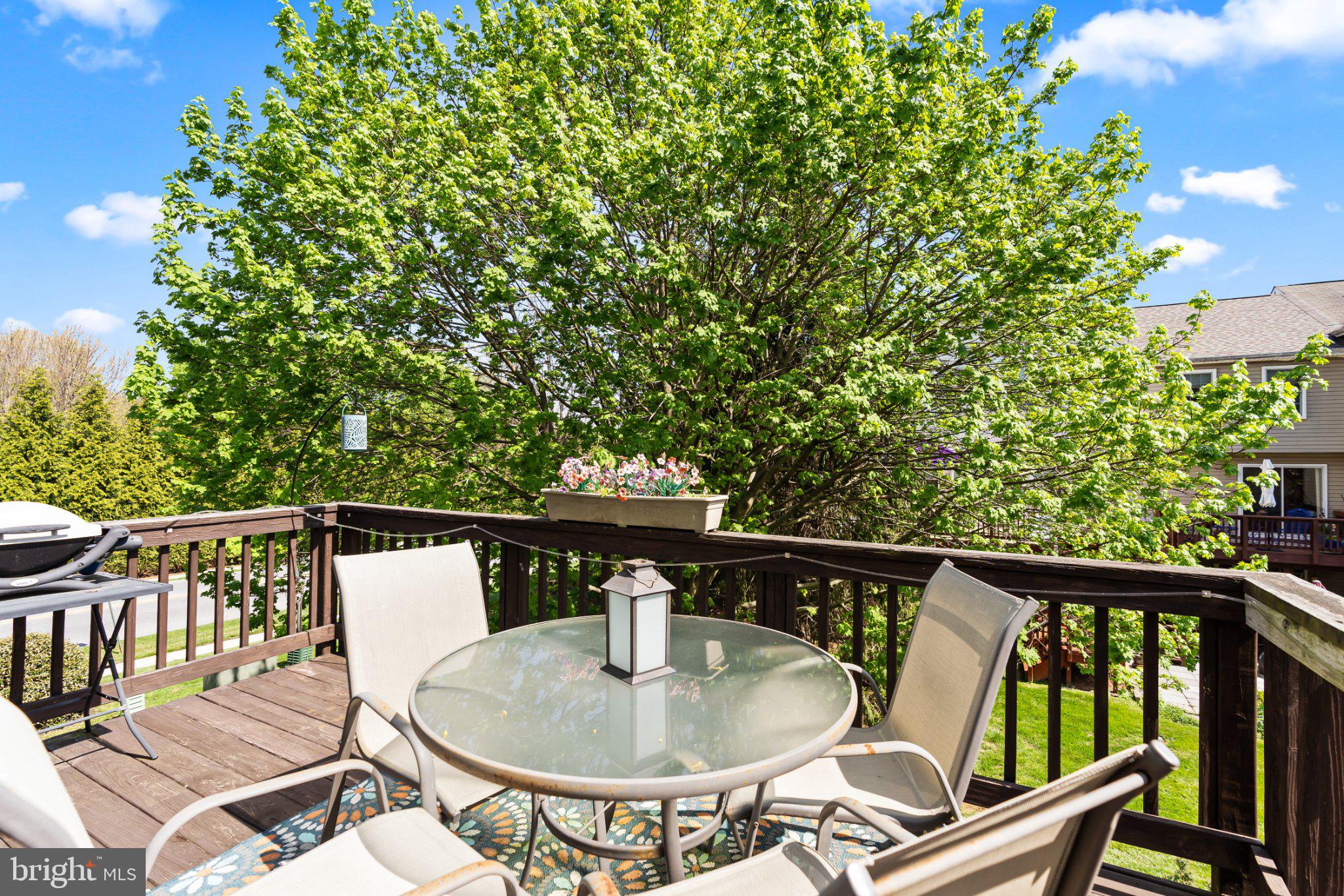 WHISPERING RIDGE - Residential