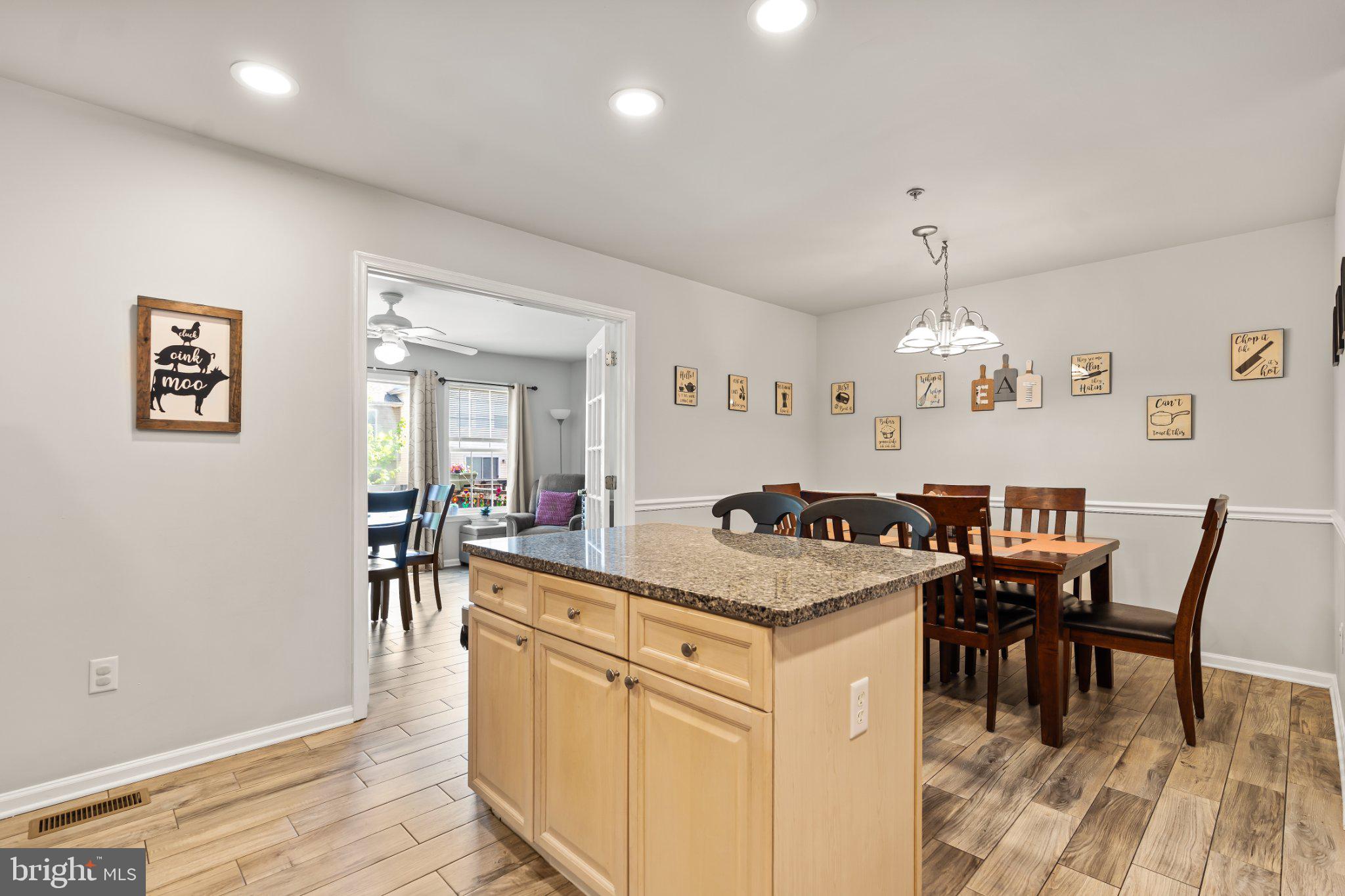 WHISPERING RIDGE - Residential