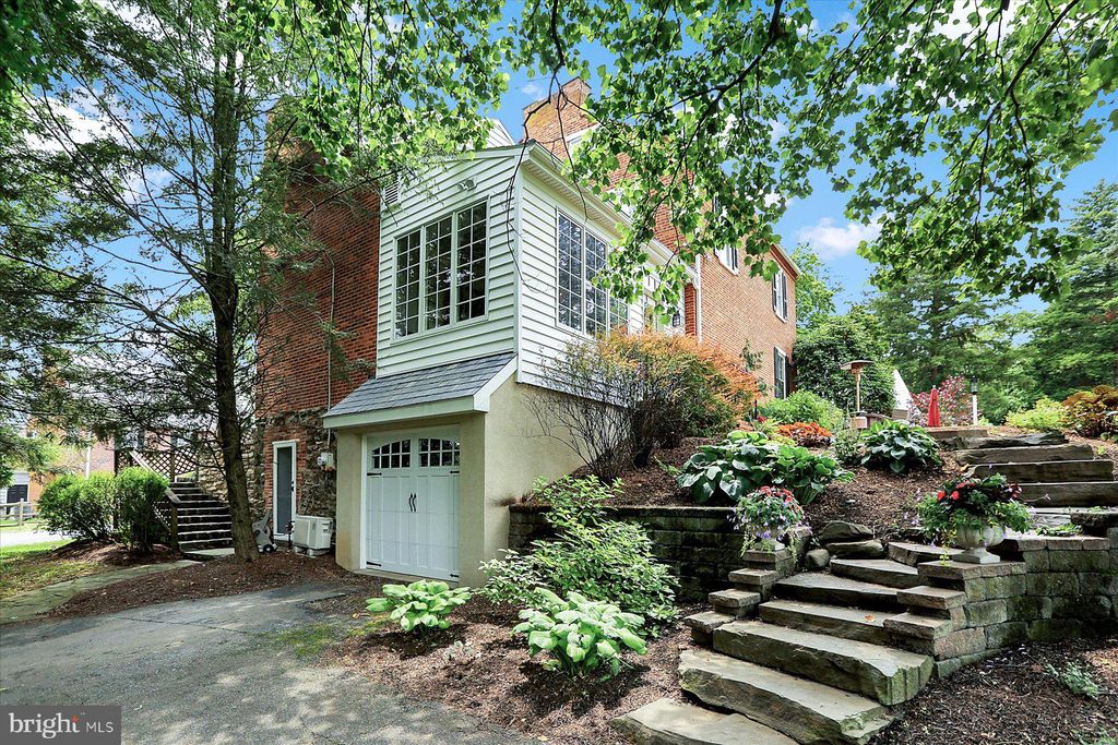 Photo of 361 VALLEY RD, LANCASTER, PA 17601 (MLS # PALA2036738)