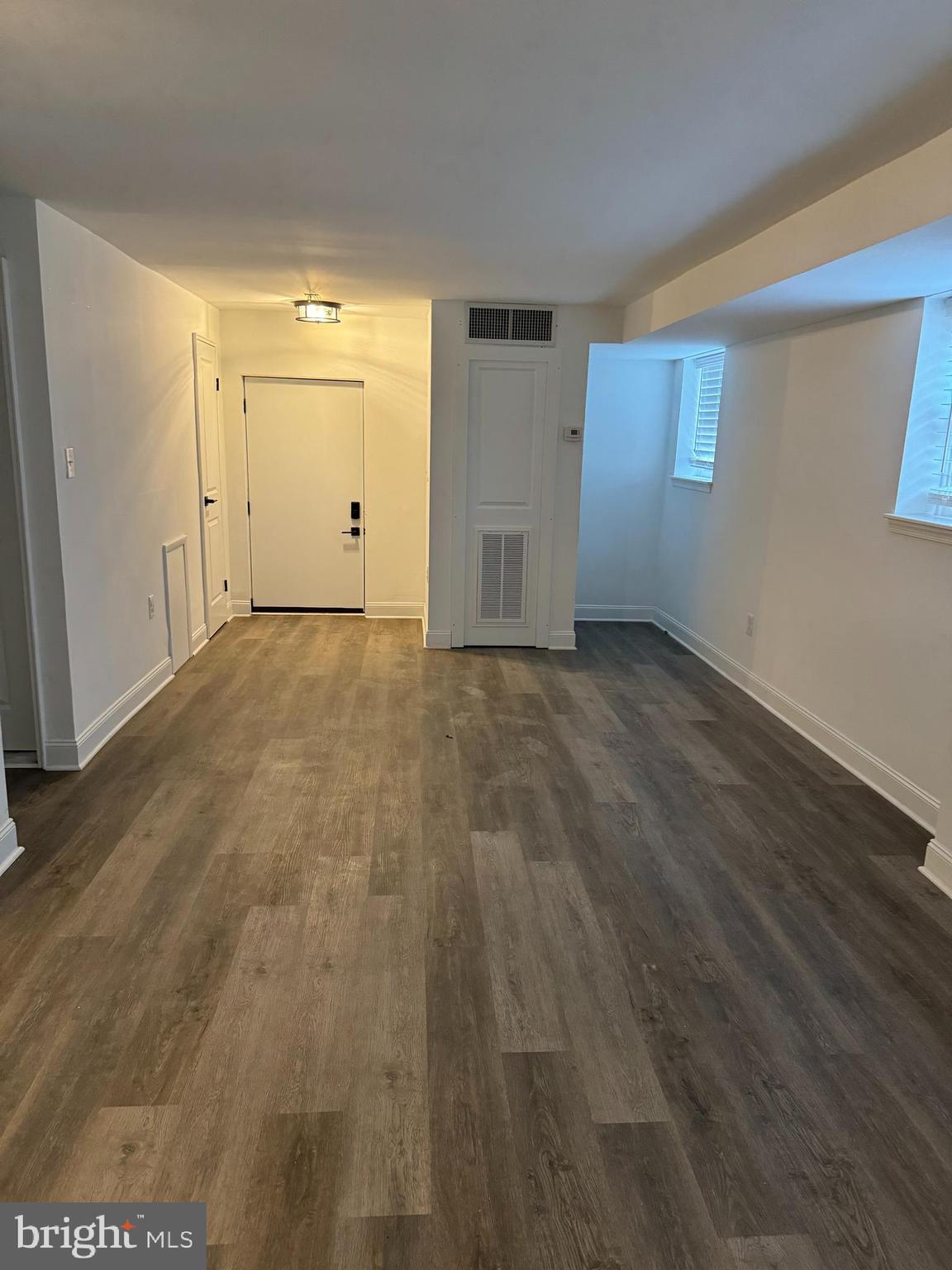 WILLOW GROVE - Residential Lease