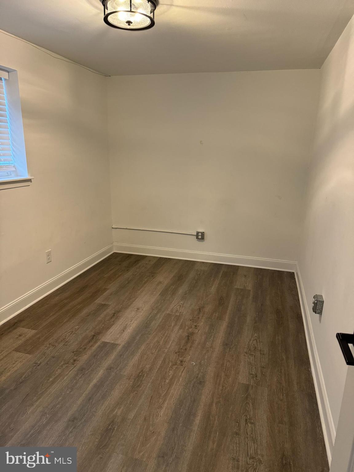 WILLOW GROVE - Residential Lease