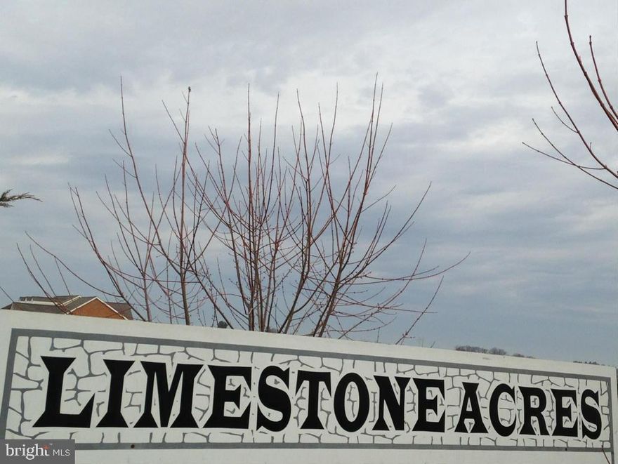 Country setting. Beautiful building lot. Only 7 minutes from Interstate 70. Minimum square foot of new construction dwellings is 2800 sq. ft. All brick, stone or Stucco or any combination. 4 homes are already built in the sub division. This is lot #2 when you view the map of the sub division in the photos. View detailed covenants and restrictions in the uploaded documents. Other lots in the Sub division are available.