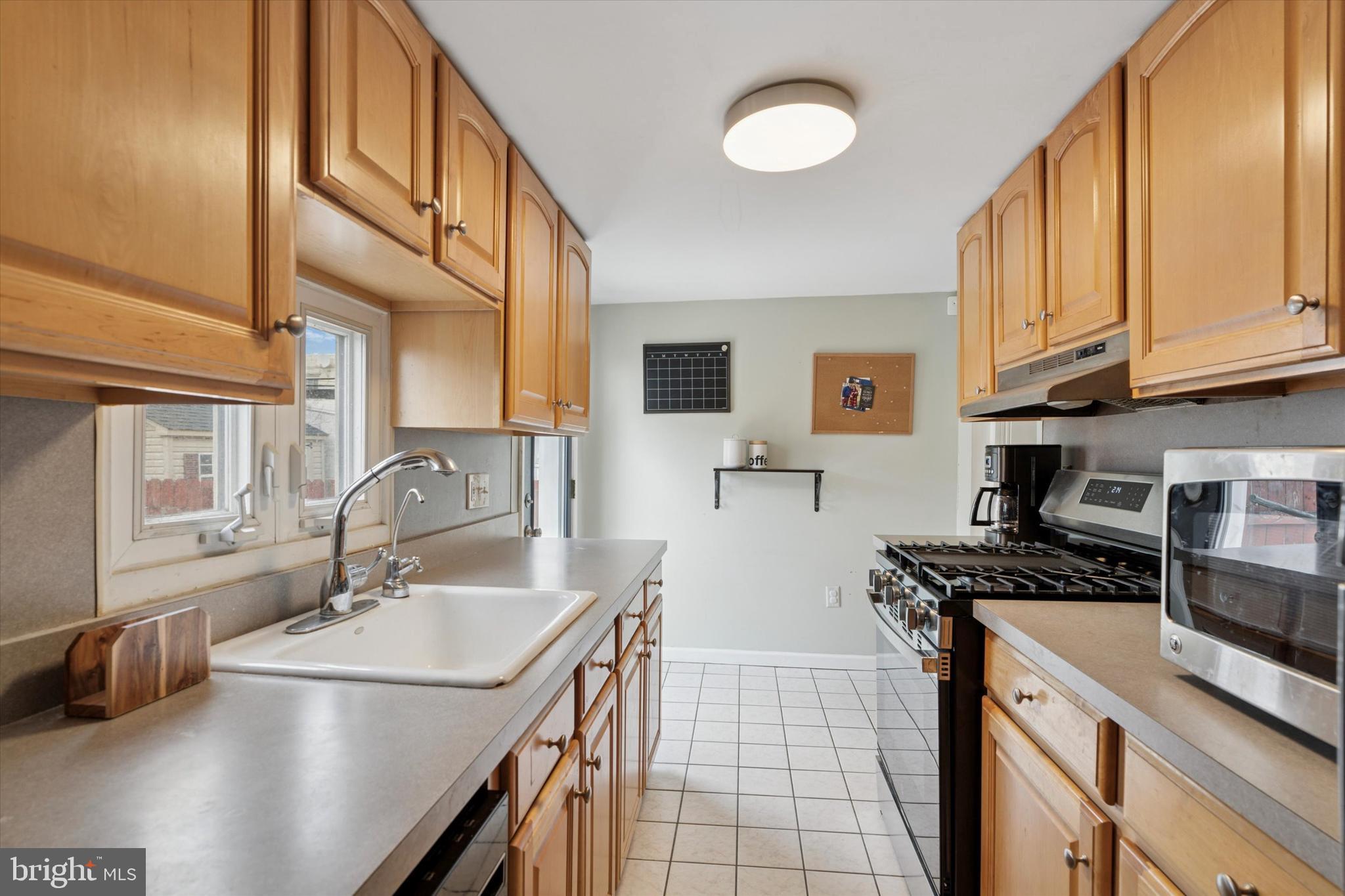 ROXBOROUGH - Residential