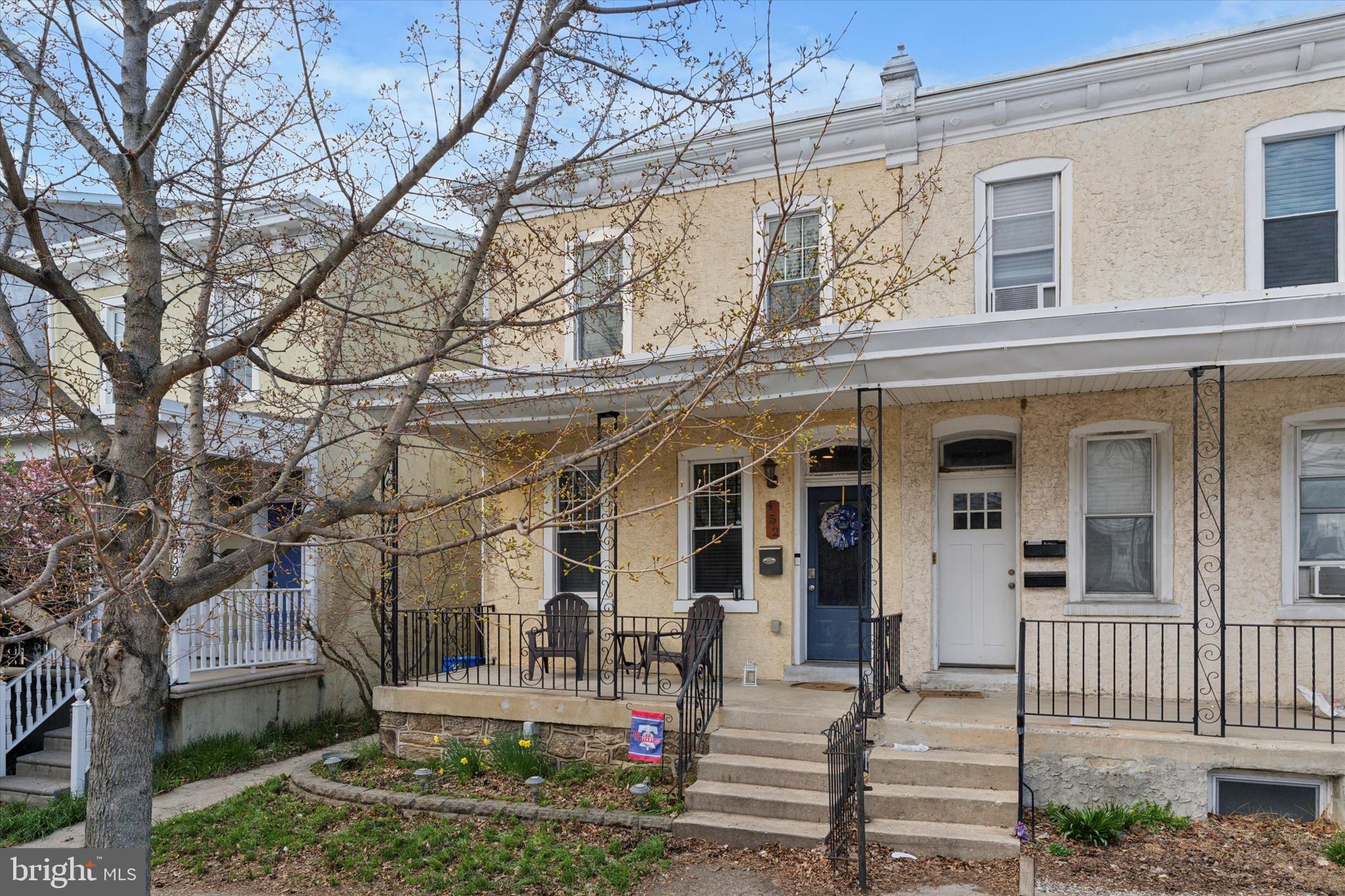 ROXBOROUGH - Residential