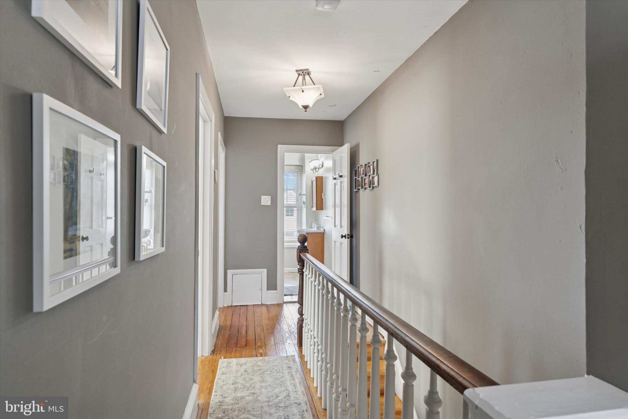 ROXBOROUGH - Residential