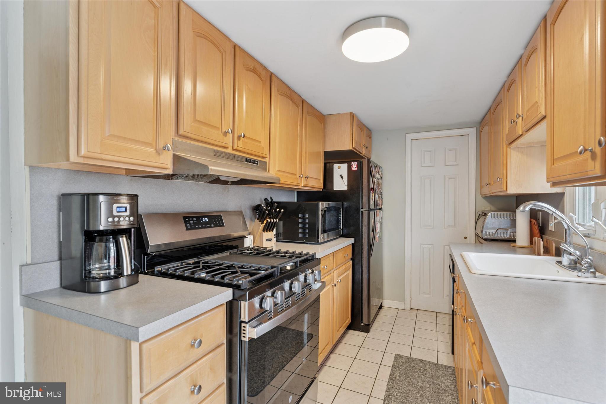 ROXBOROUGH - Residential