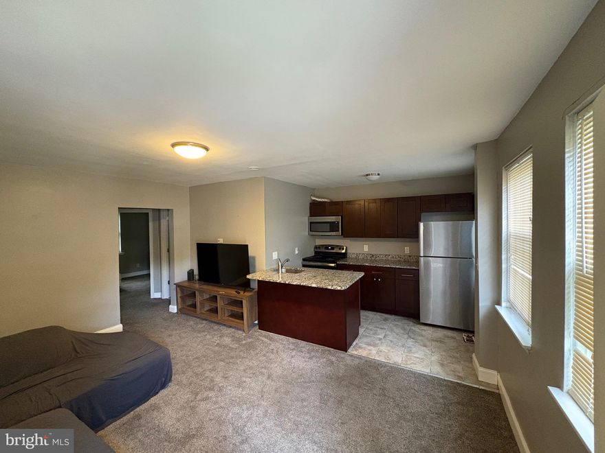 Upgraded two unit duplex, each unit has its own hvac system, open concept kitchen, granite counter tops,
top floor has a tenant month to month.