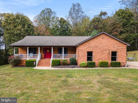 Homes For Sale - 21246 Clarks Mountain<br/> RAPIDAN, VA 22733
