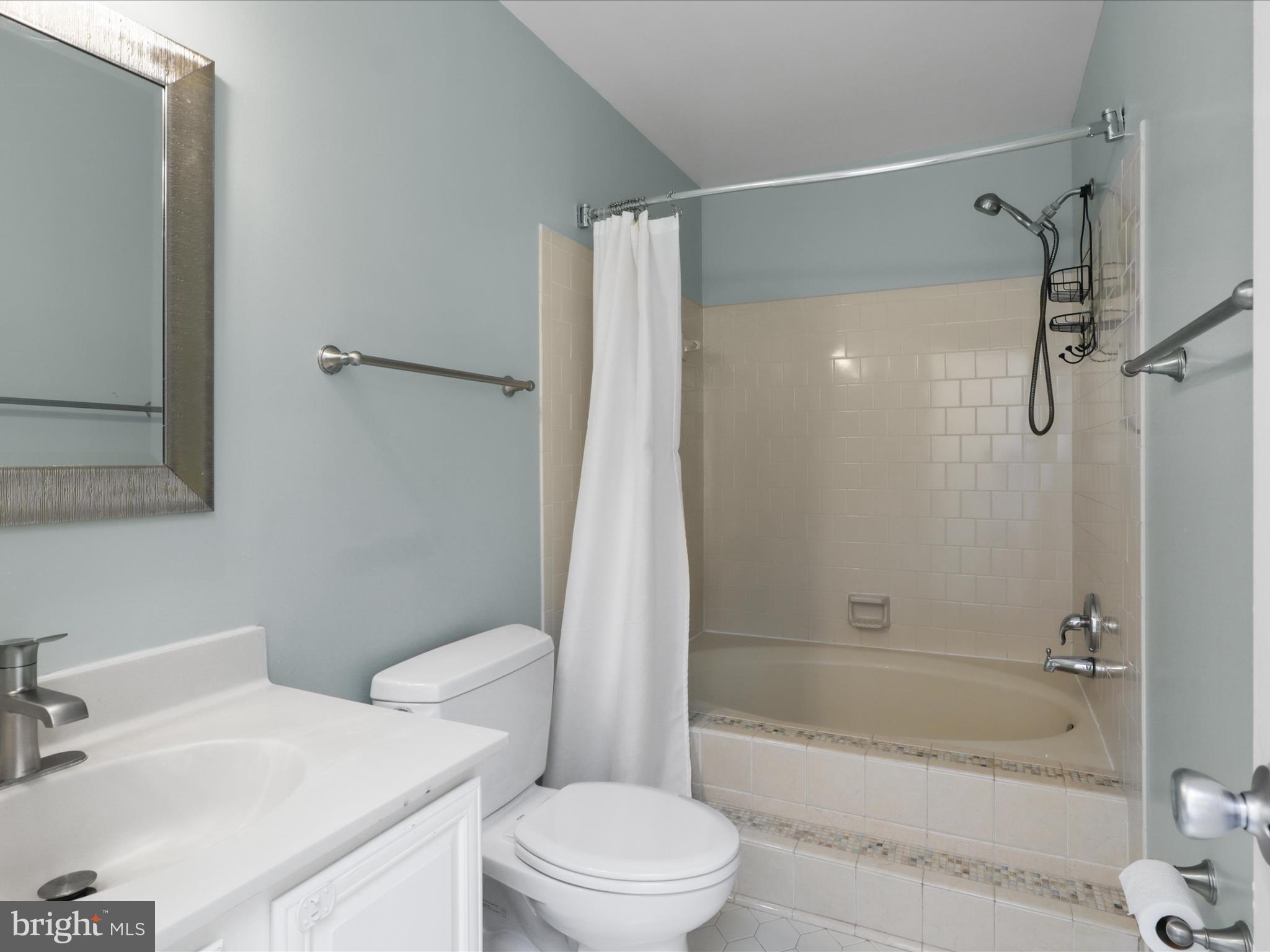 WESTWOOD ESTATES - Residential Lease