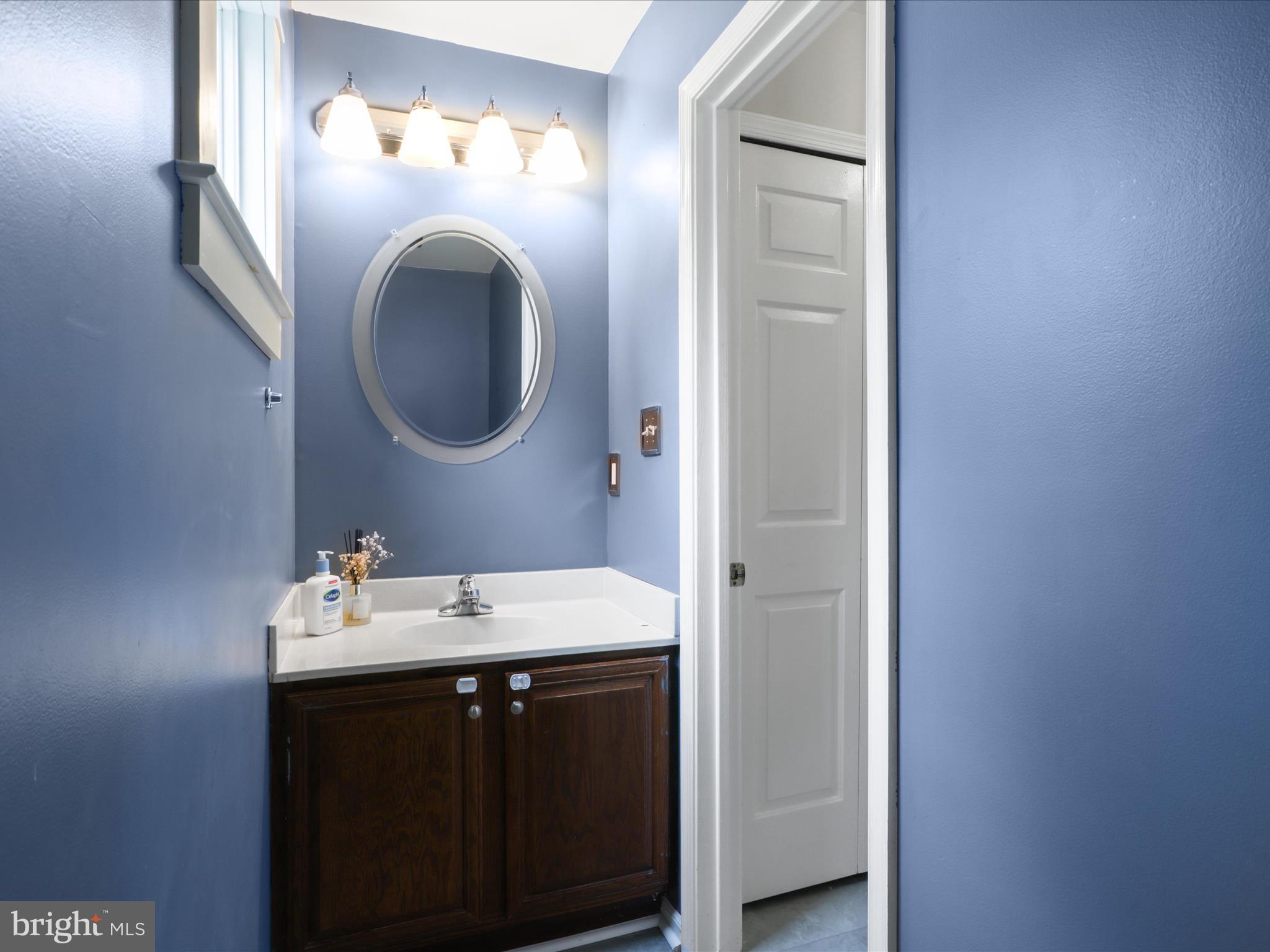 WESTWOOD ESTATES - Residential Lease