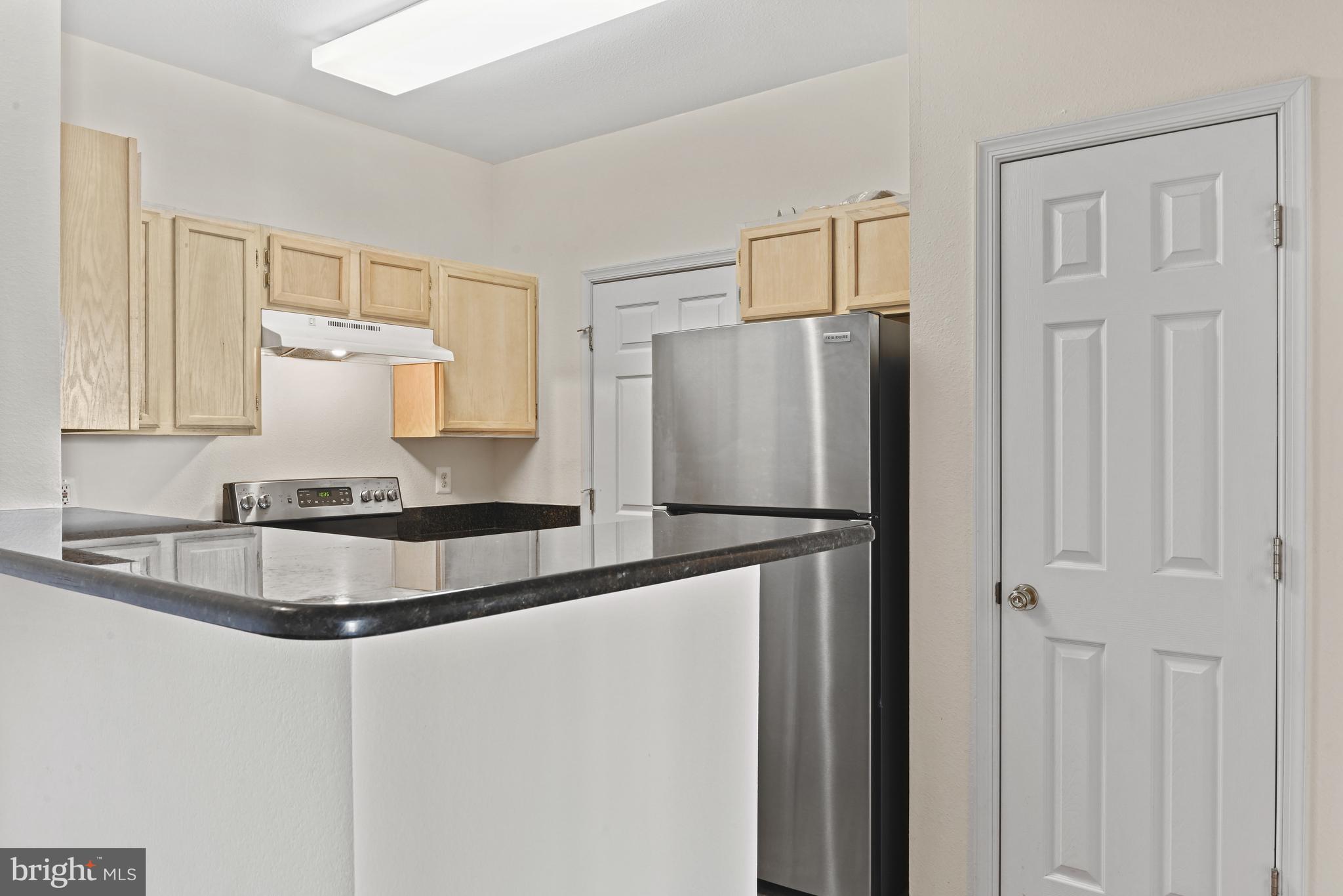 GATES OF MCLEAN - Residential