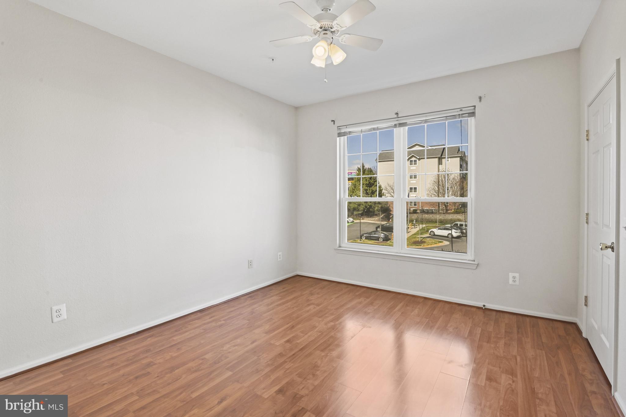 GATES OF MCLEAN - Residential