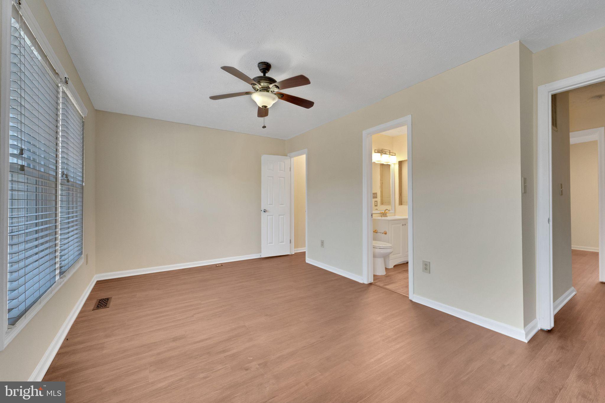 SEVEN OAKS - Residential