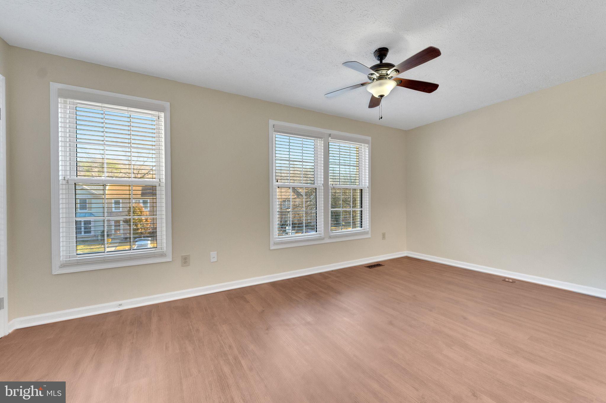 SEVEN OAKS - Residential