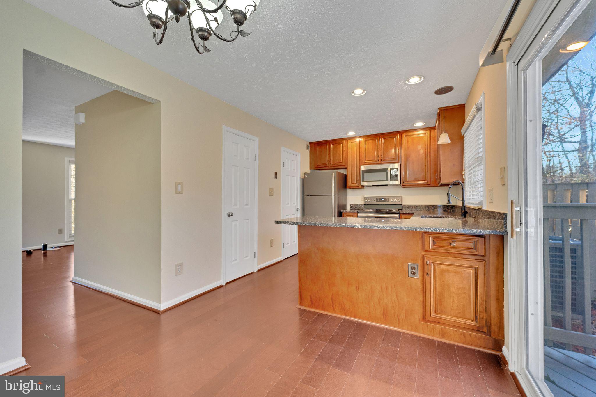 SEVEN OAKS - Residential