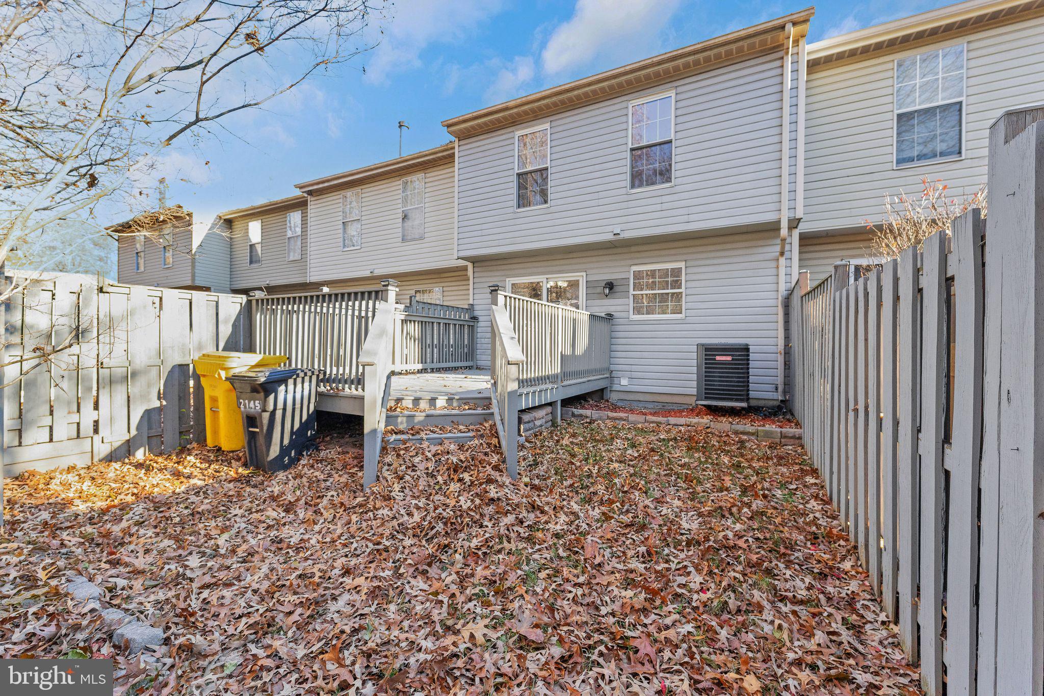 SEVEN OAKS - Residential