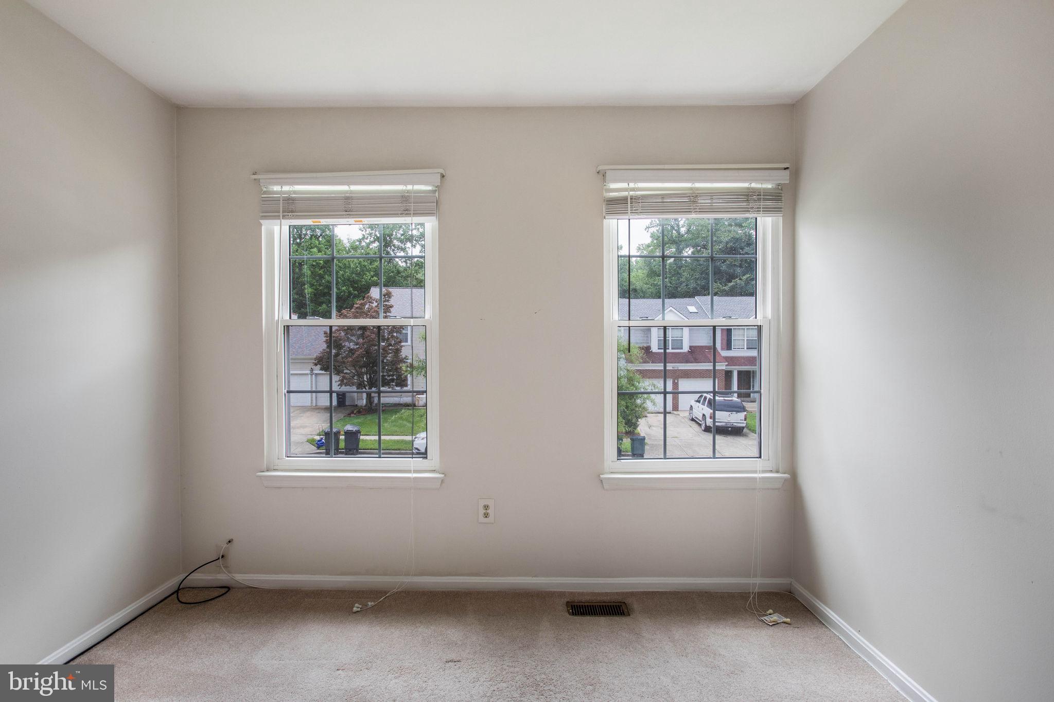 FOX RUN ESTATES - Residential