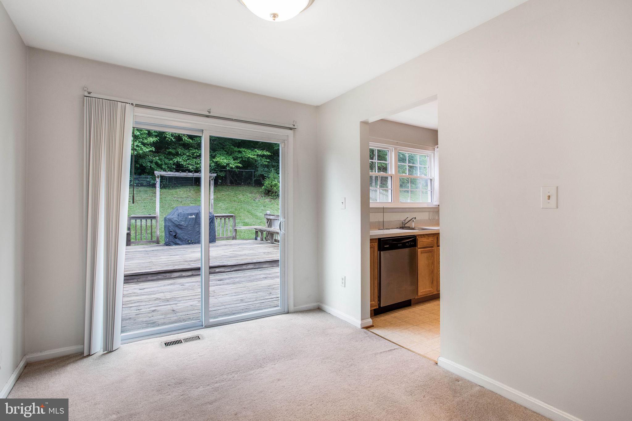 FOX RUN ESTATES - Residential