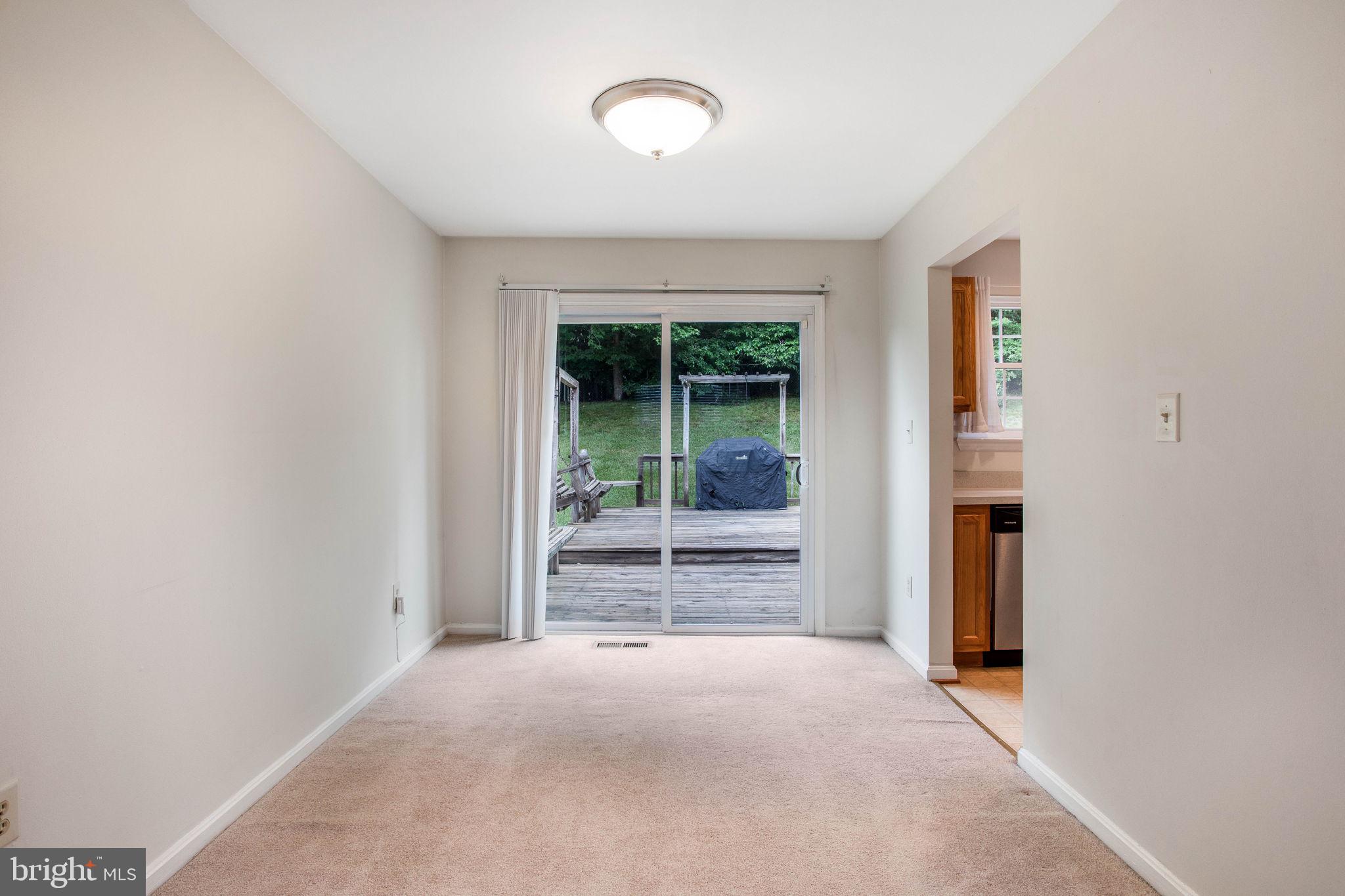 FOX RUN ESTATES - Residential