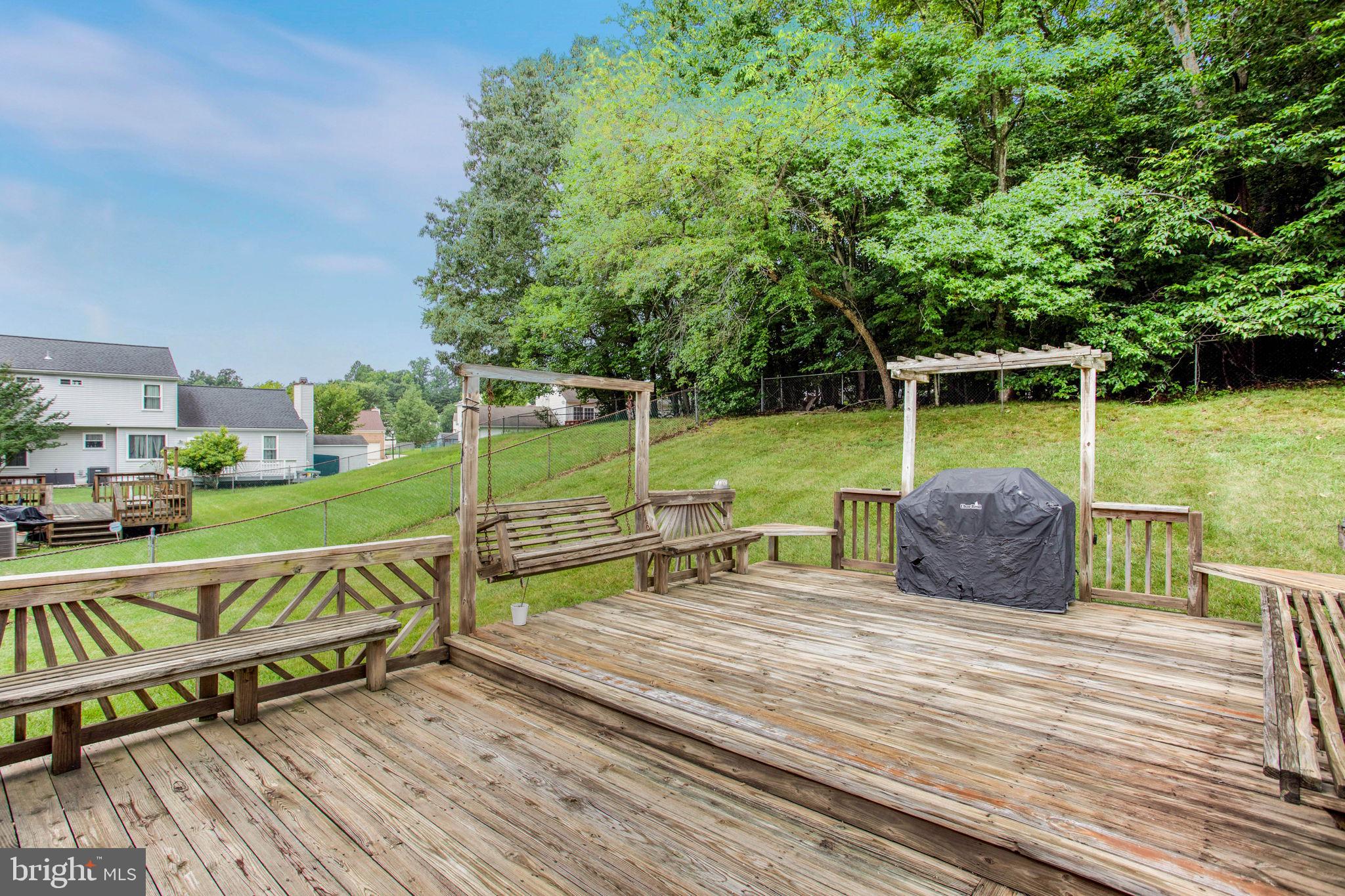 FOX RUN ESTATES - Residential