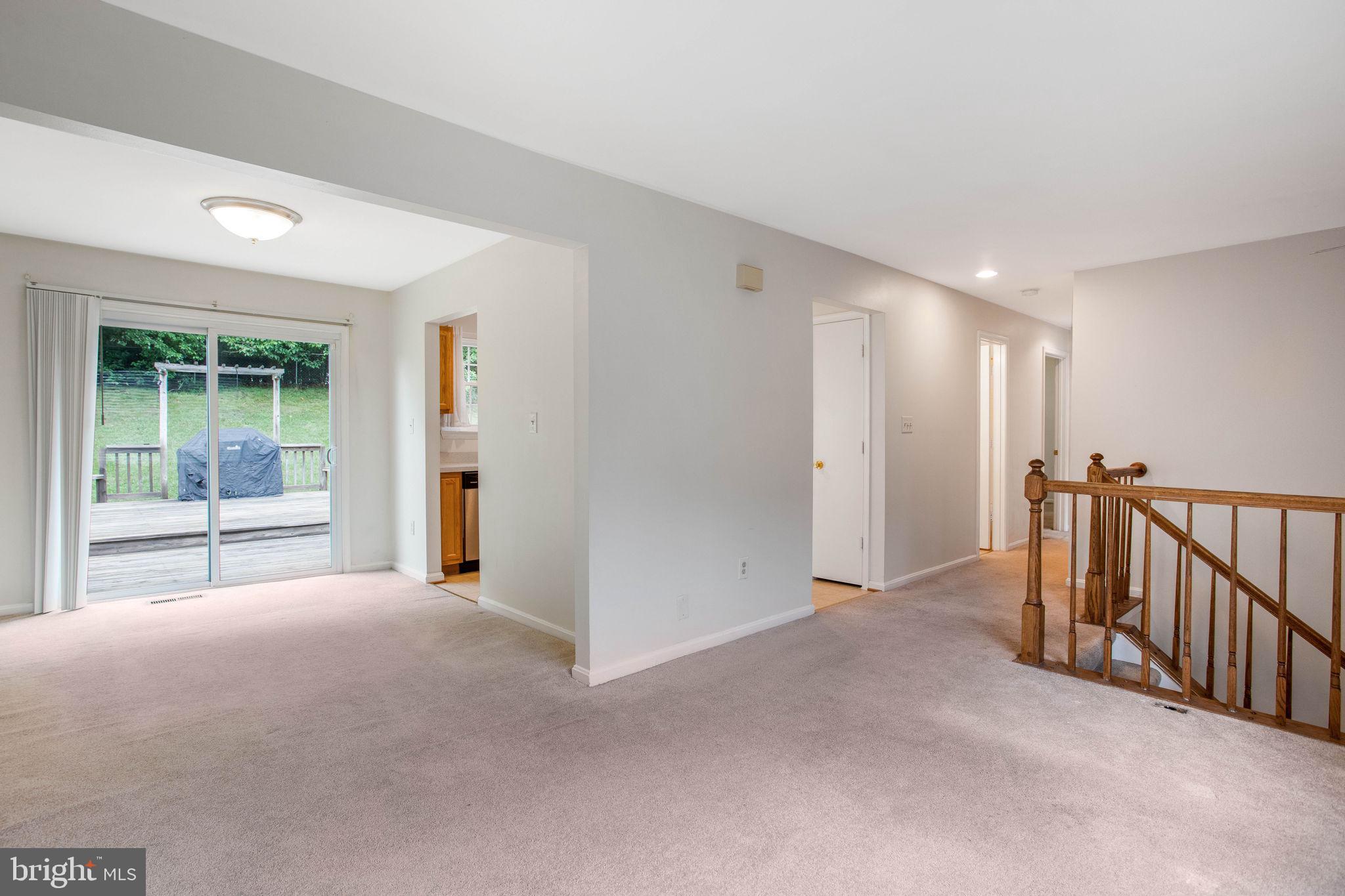 FOX RUN ESTATES - Residential