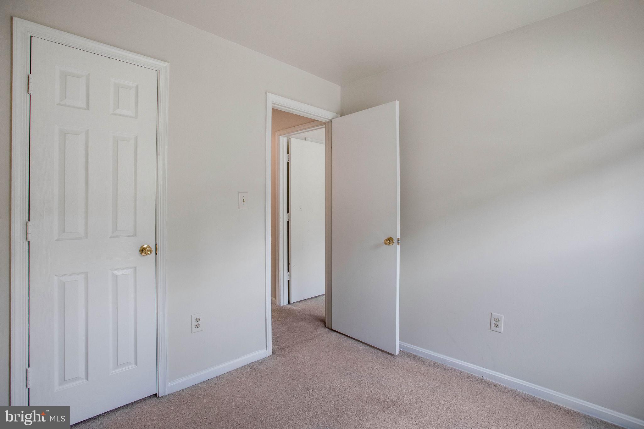 FOX RUN ESTATES - Residential