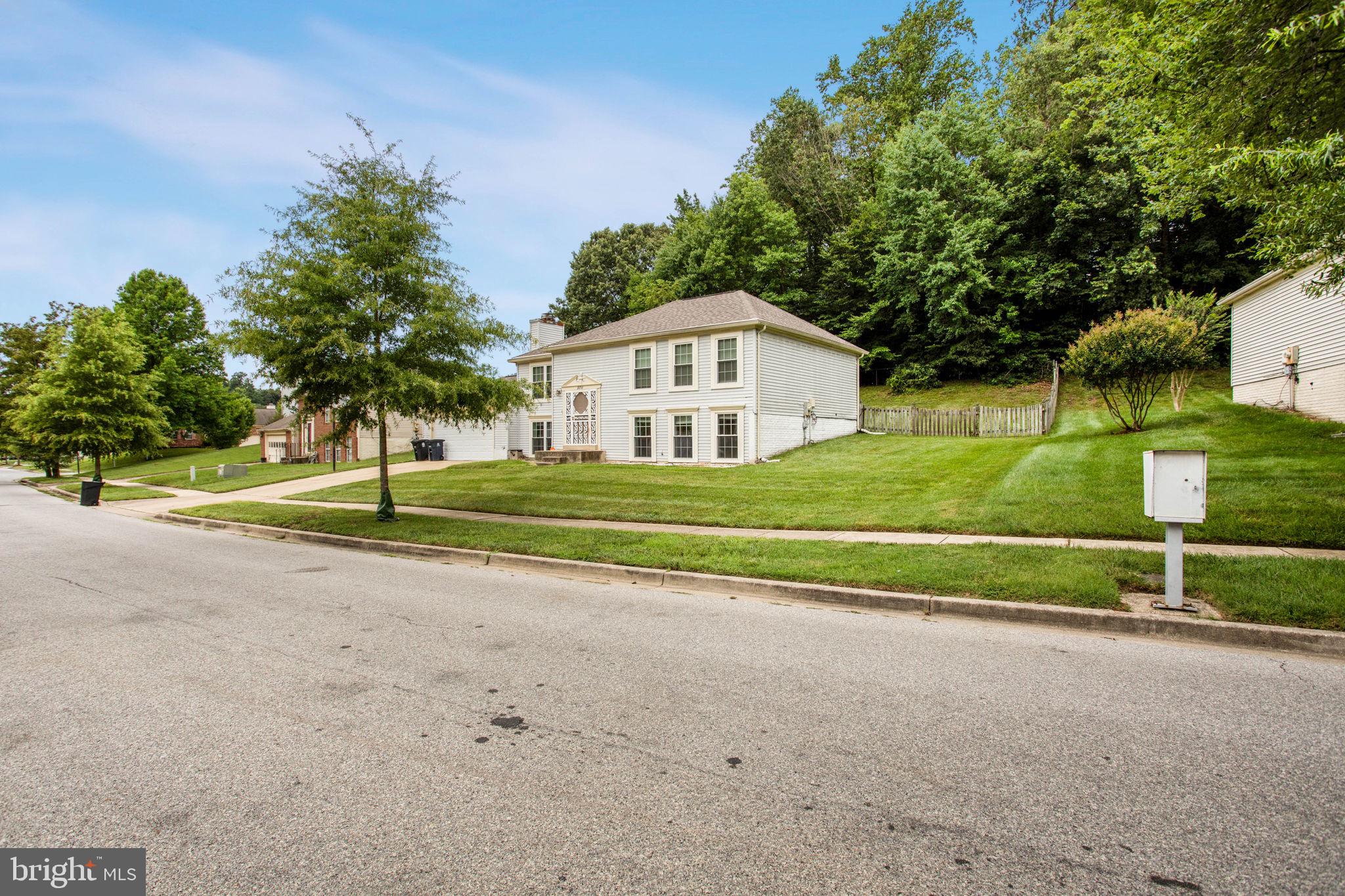 FOX RUN ESTATES - Residential