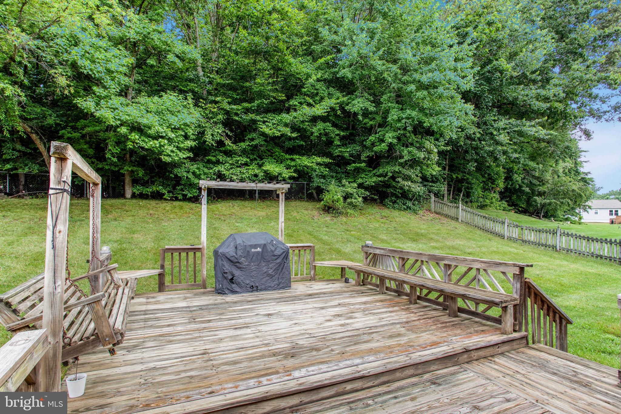 FOX RUN ESTATES - Residential