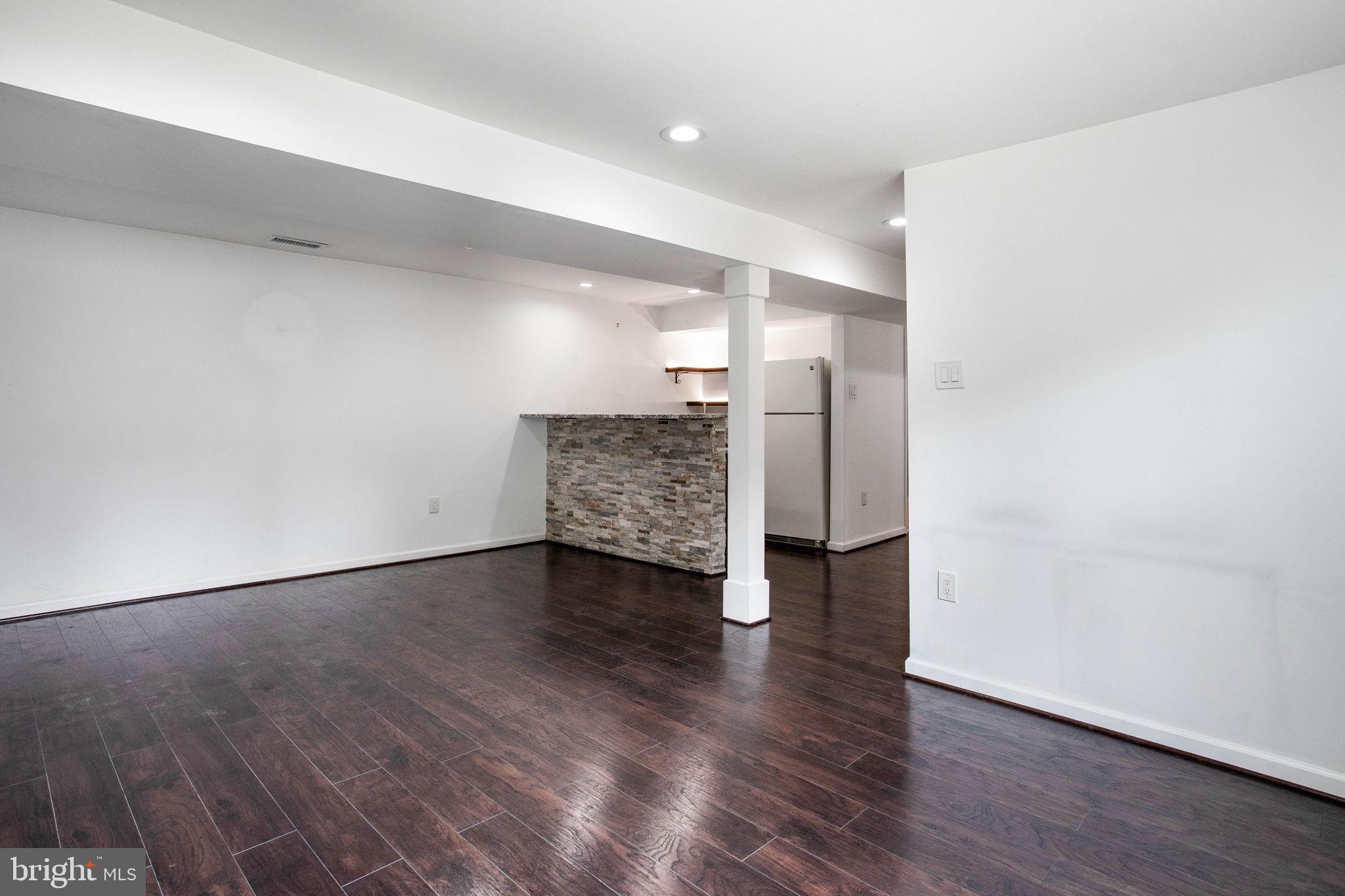 FOX RUN ESTATES - Residential