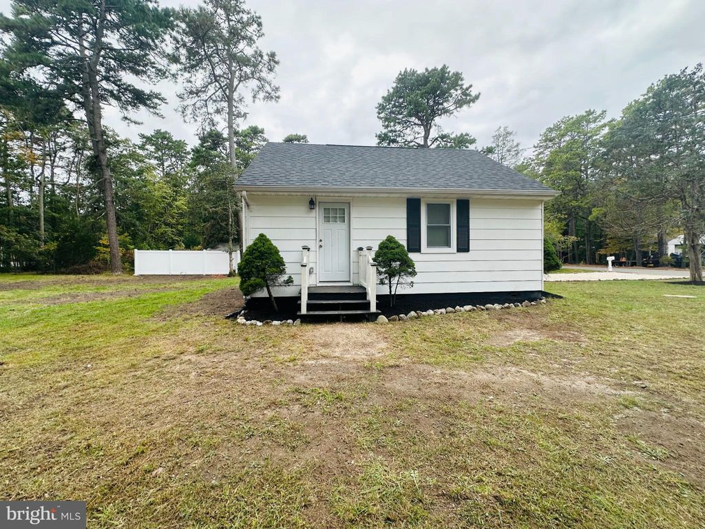 Photo of 45 Burton Drive, LITTLE EGG HARBOR TWP, NJ 08087 (MLS # NJOC2037682)