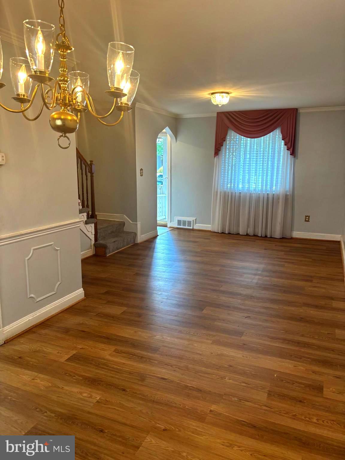 WAVERLY TAYLOR - Residential