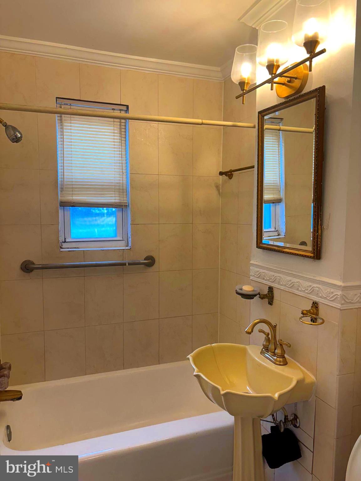 WAVERLY TAYLOR - Residential