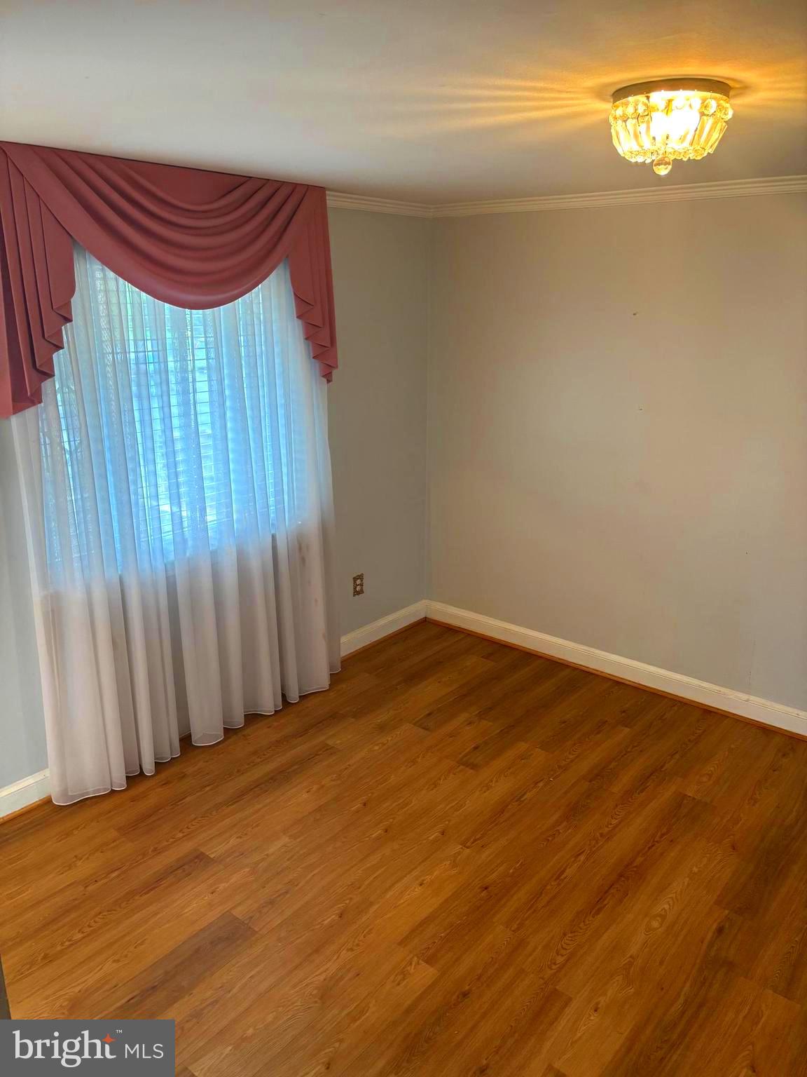 WAVERLY TAYLOR - Residential