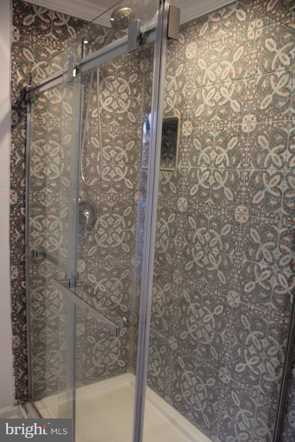 BLUE MOUNTAIN - Residential