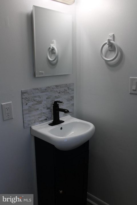 Tiny photo for 28 Henry Way, LINDEN, VA 22642 (MLS # VAWR2013740)