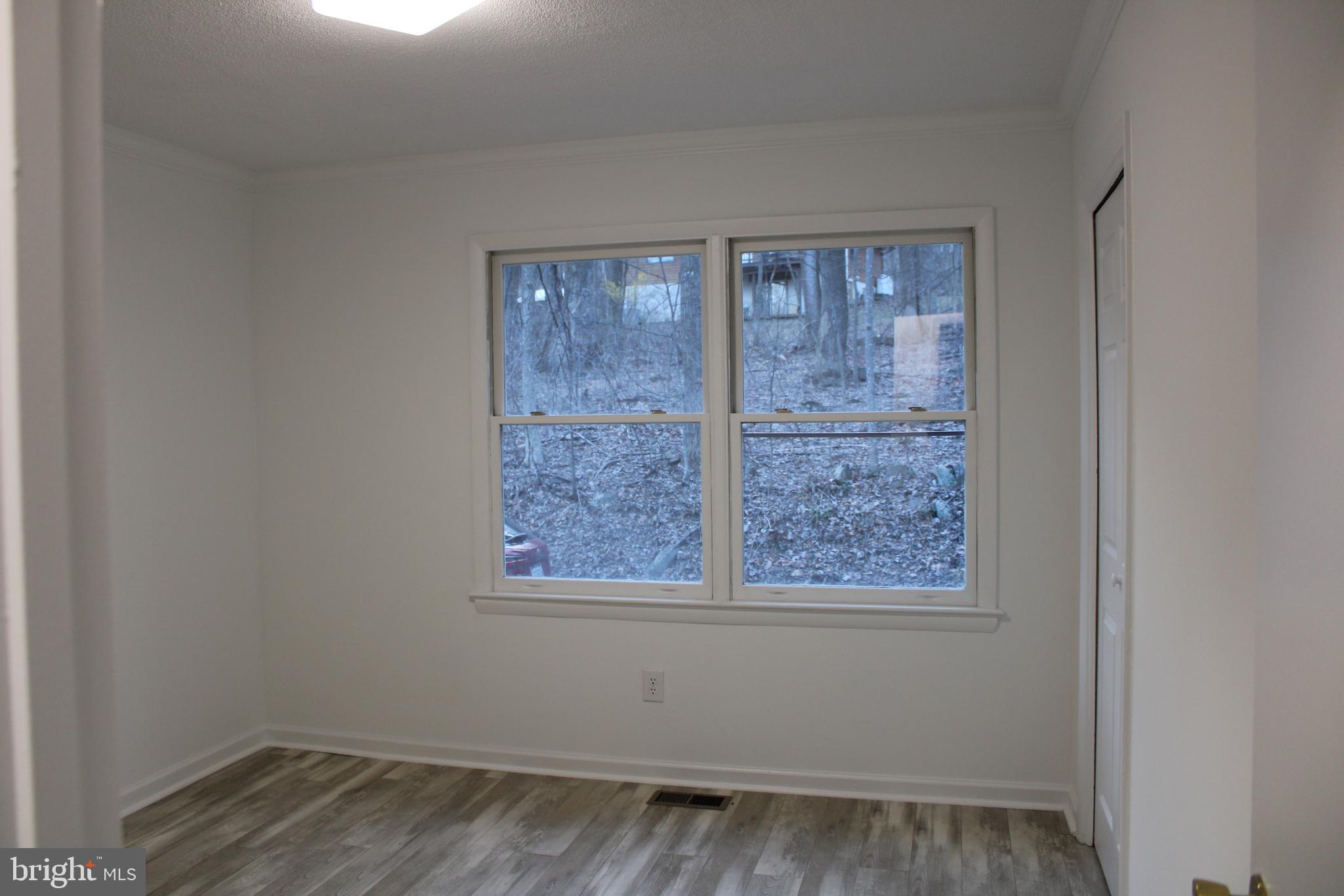 BLUE MOUNTAIN - Residential