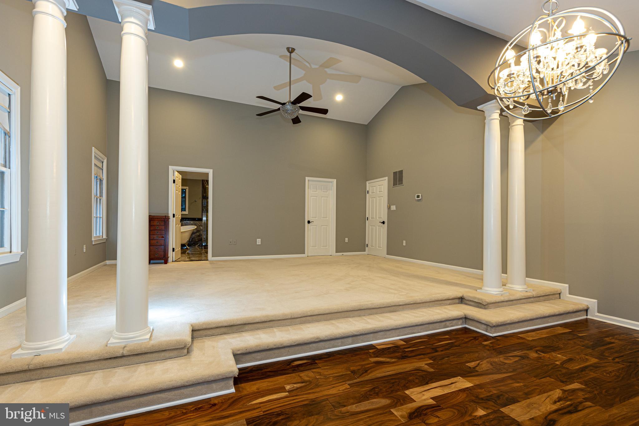 CROSSPOINTE - Residential