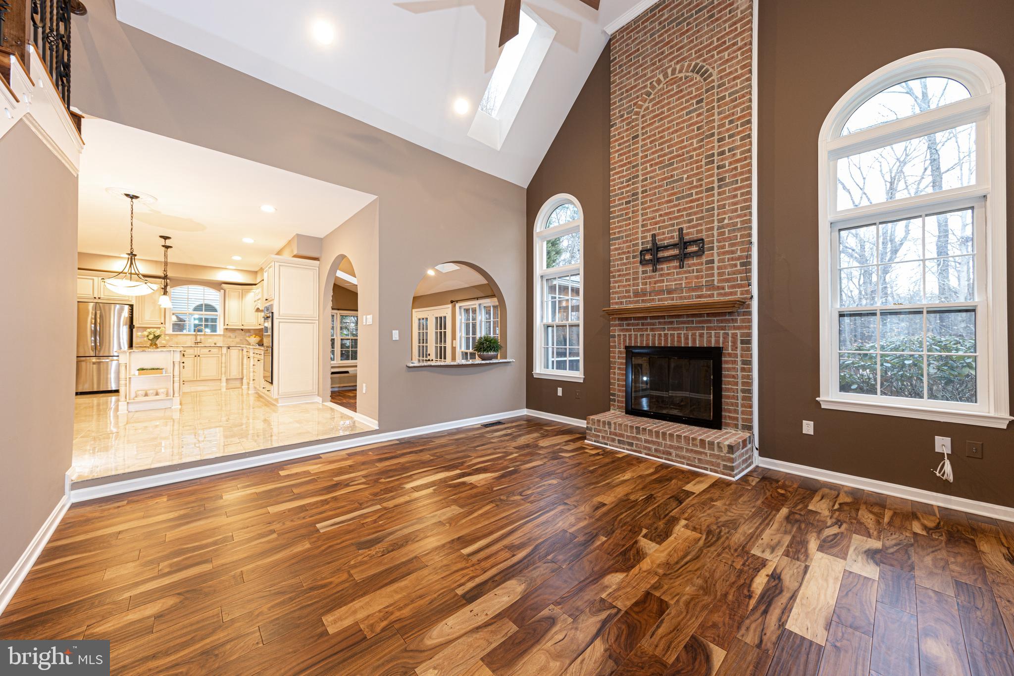 CROSSPOINTE - Residential