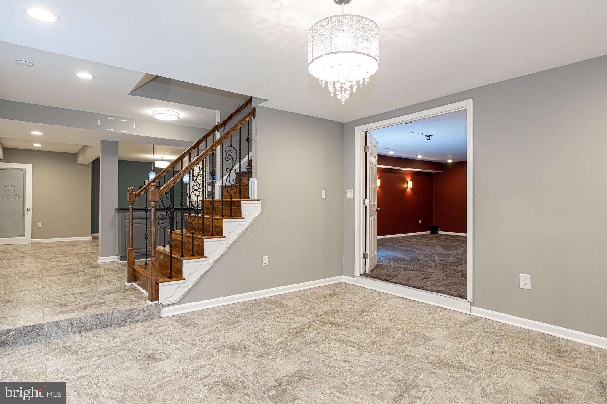 CROSSPOINTE - Residential