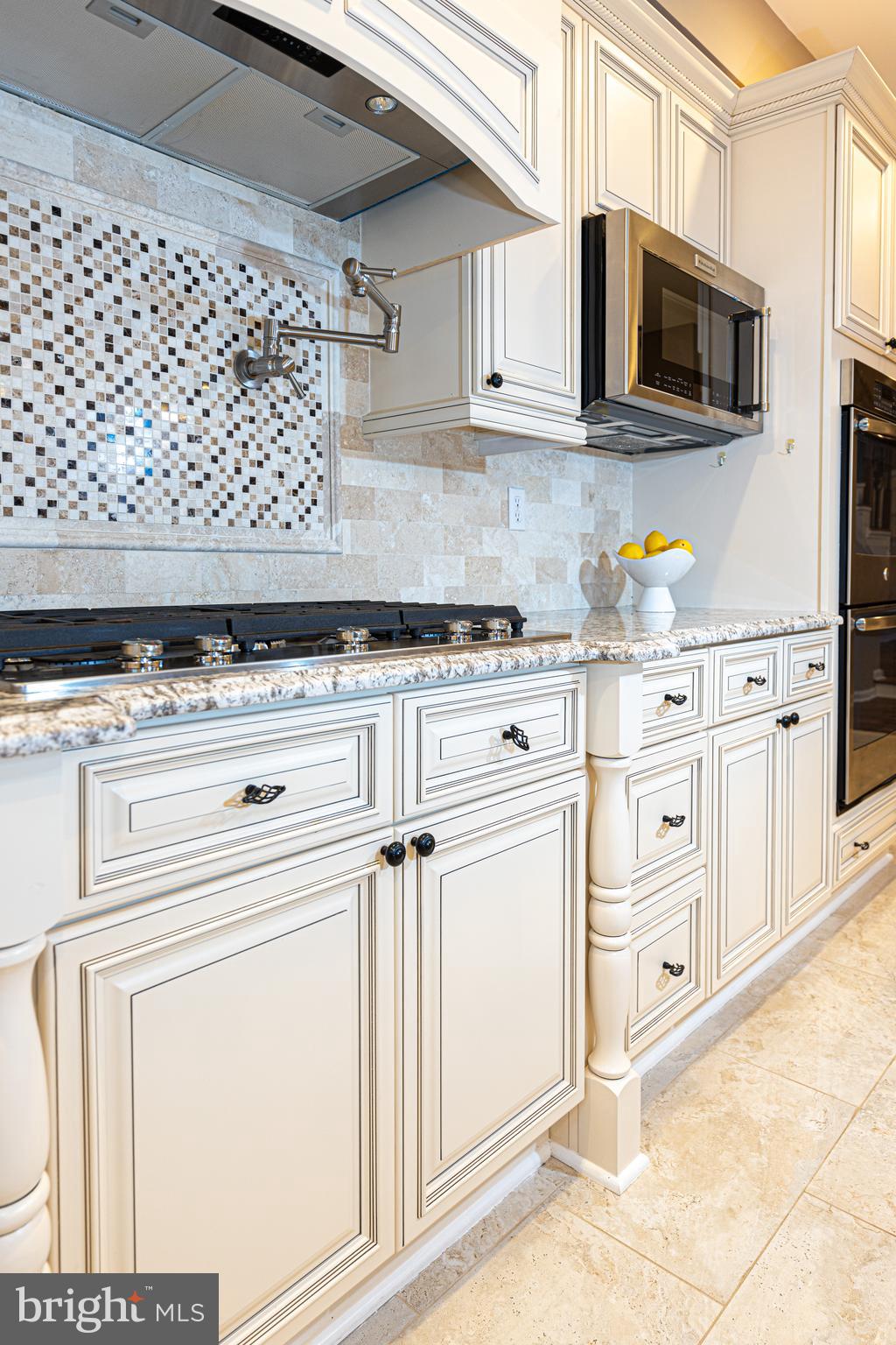 CROSSPOINTE - Residential