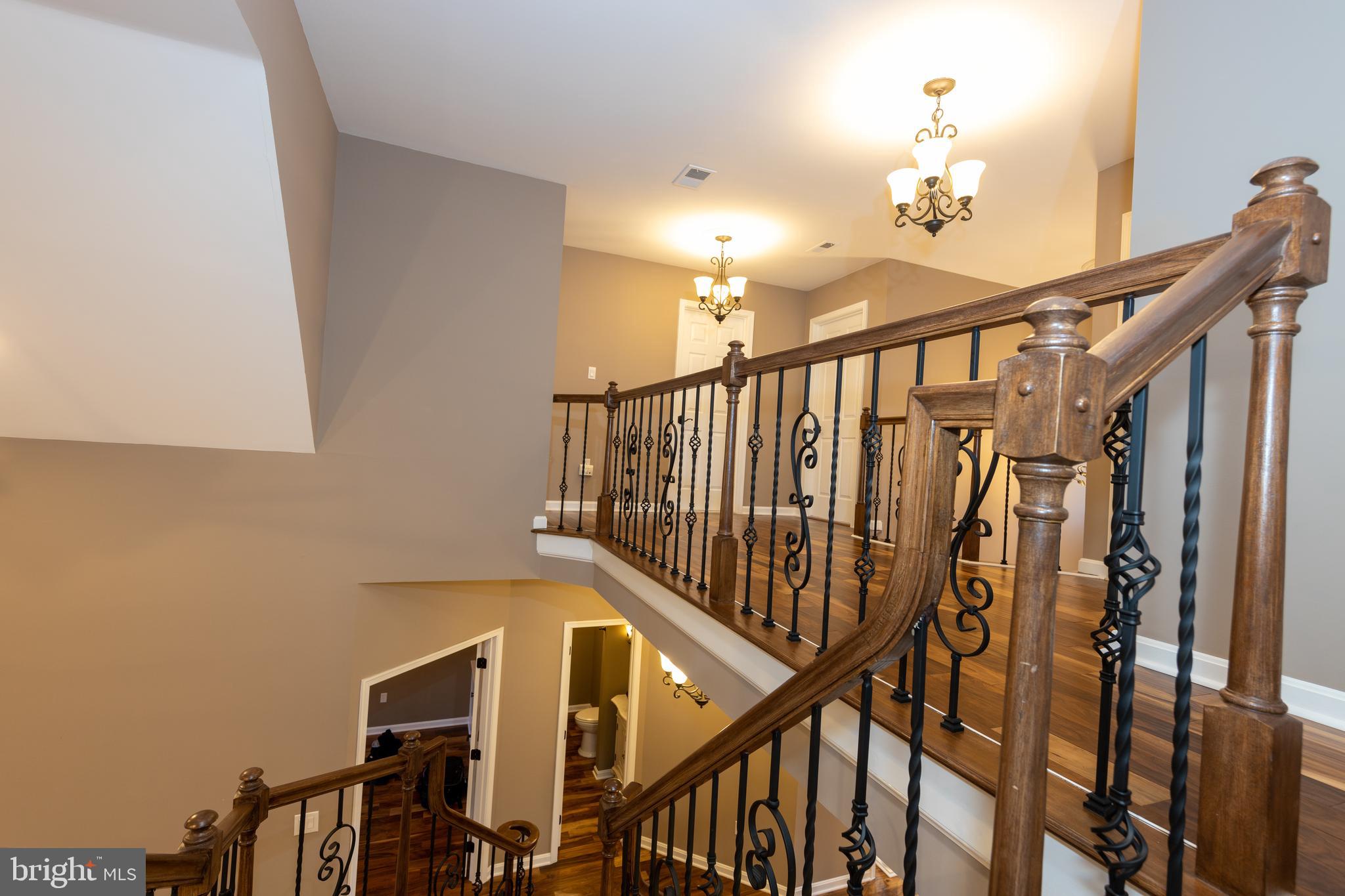 CROSSPOINTE - Residential