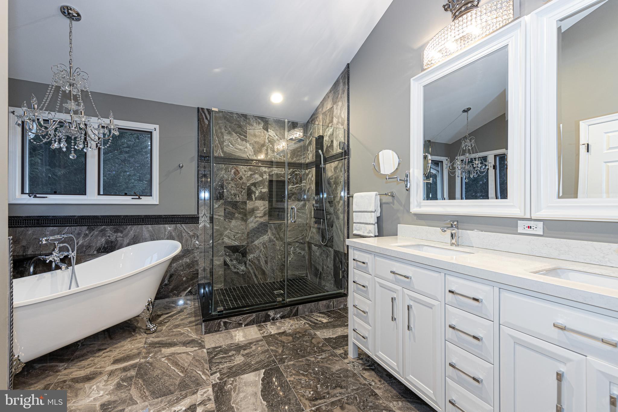 CROSSPOINTE - Residential