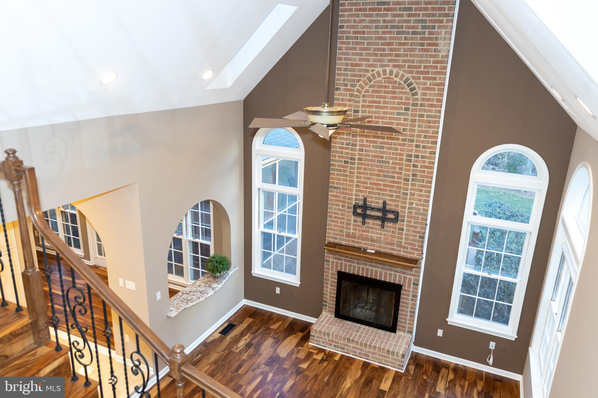 CROSSPOINTE - Residential