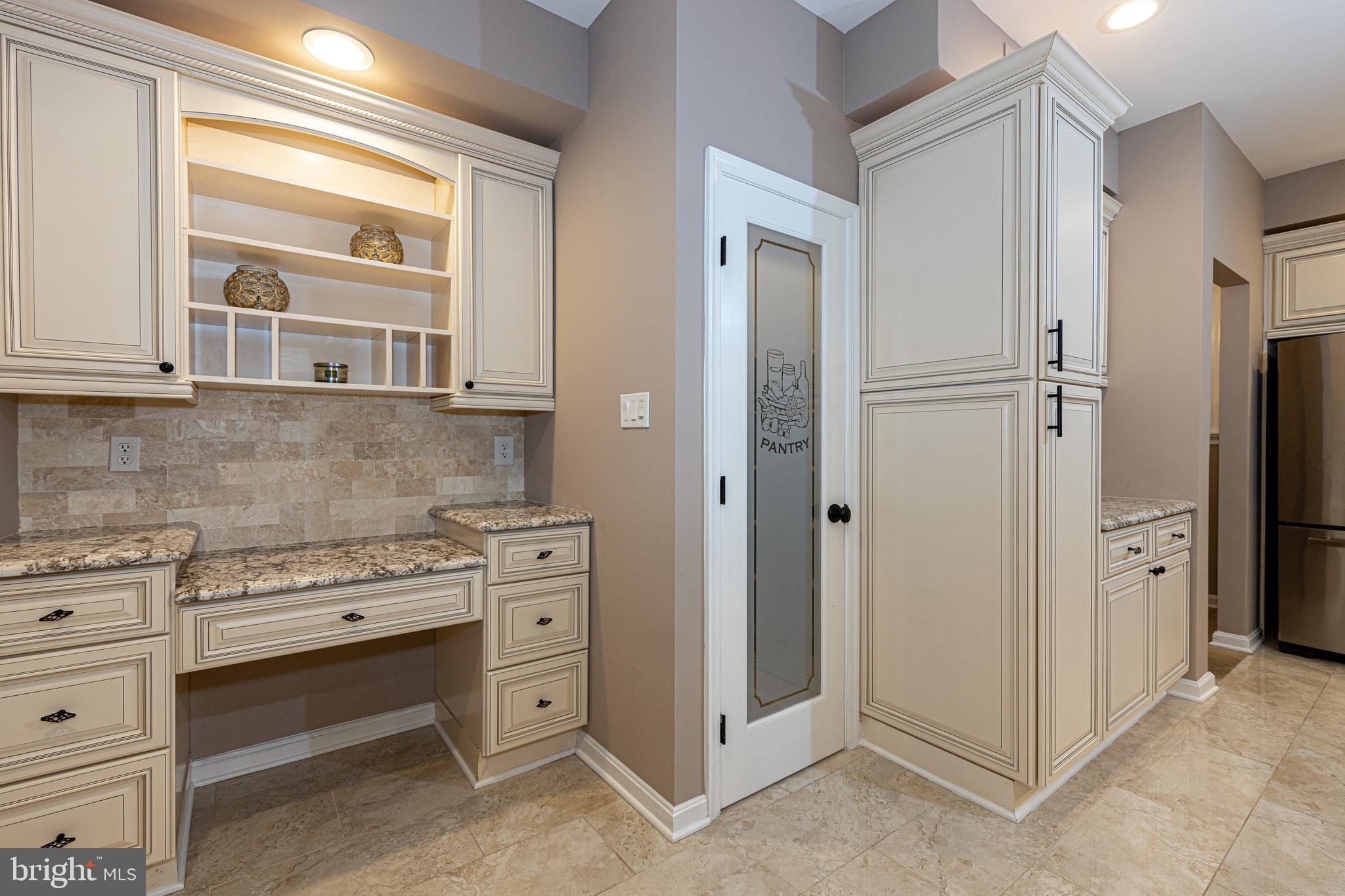 CROSSPOINTE - Residential