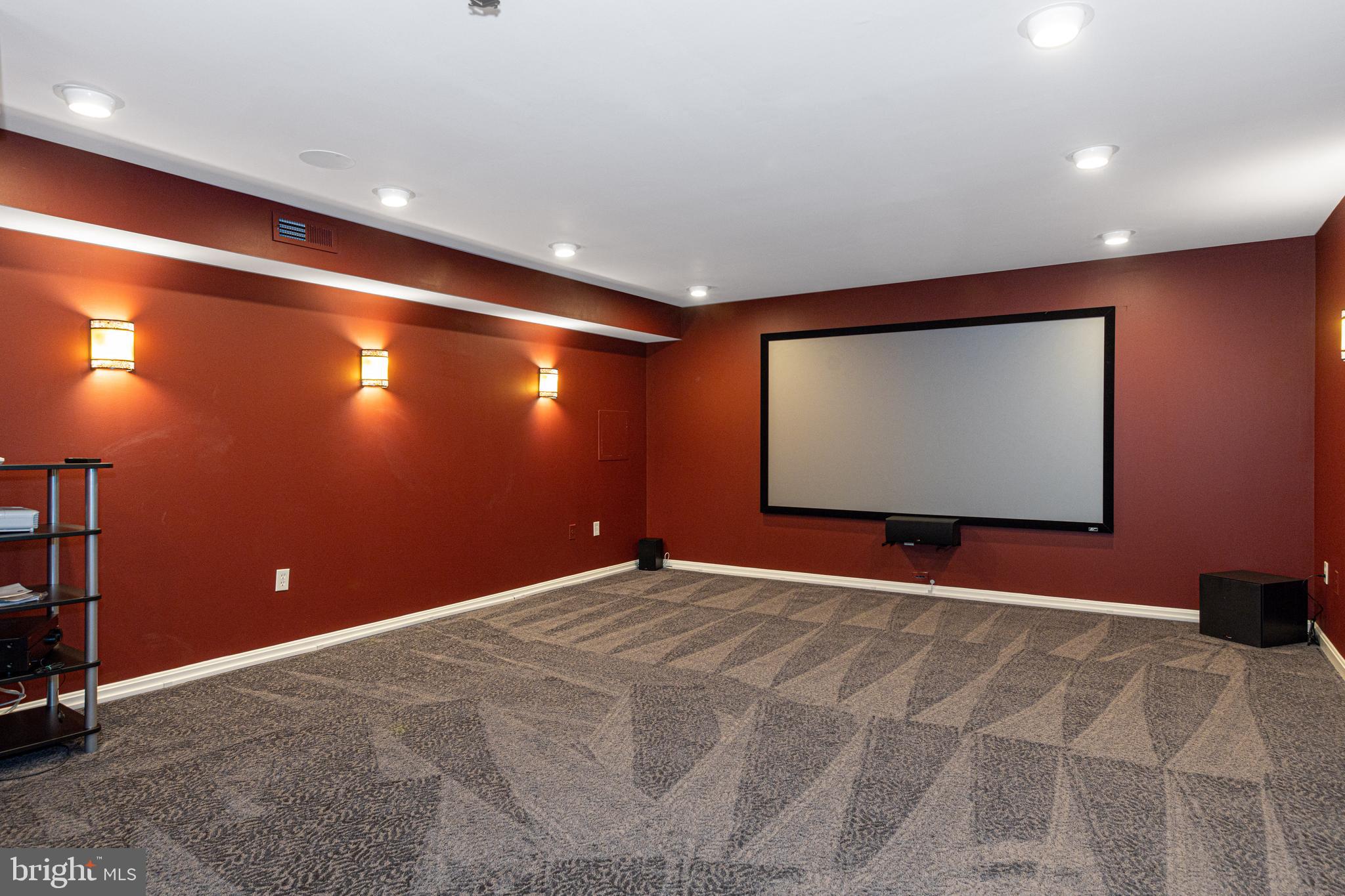 CROSSPOINTE - Residential