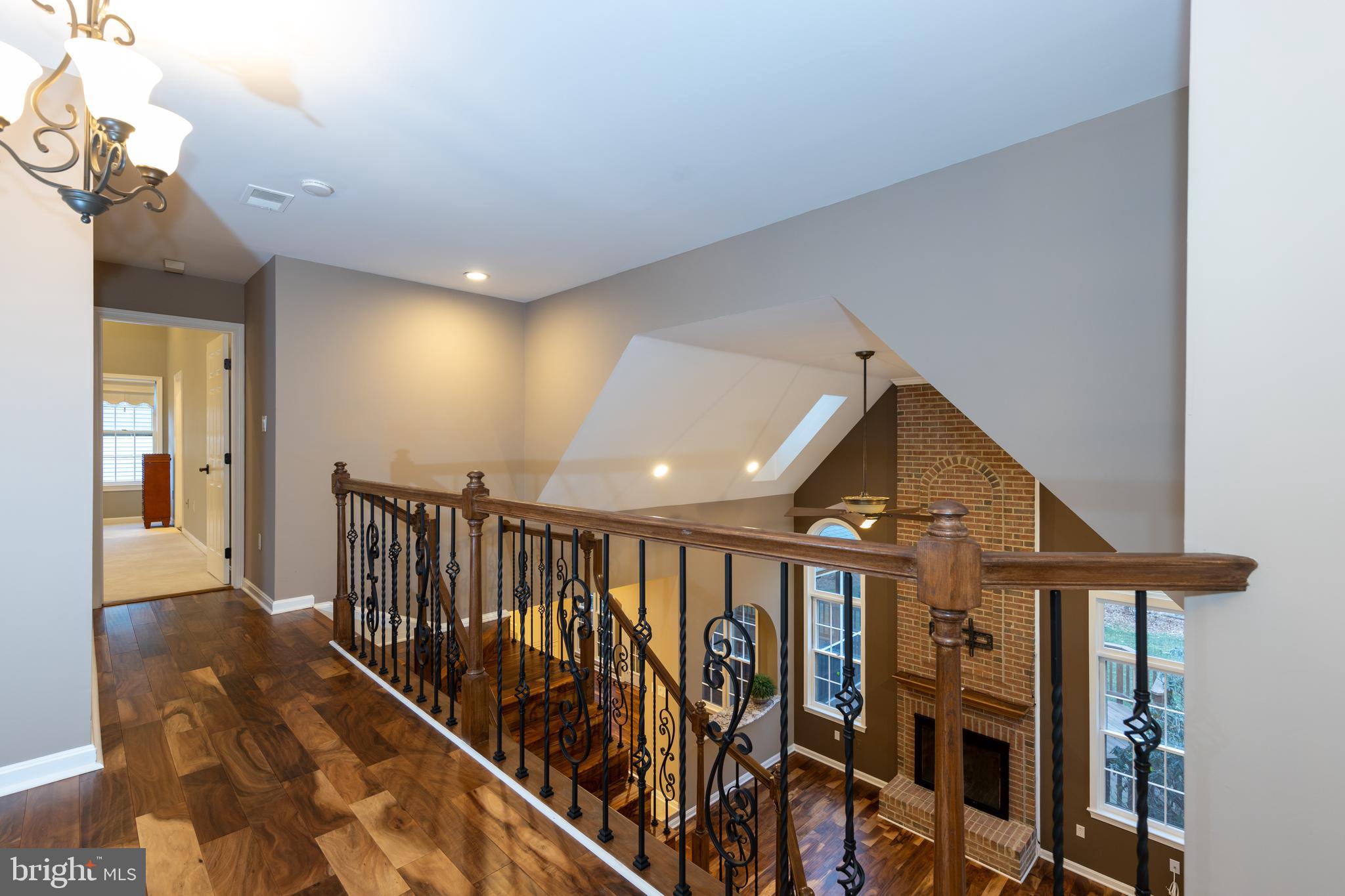 CROSSPOINTE - Residential