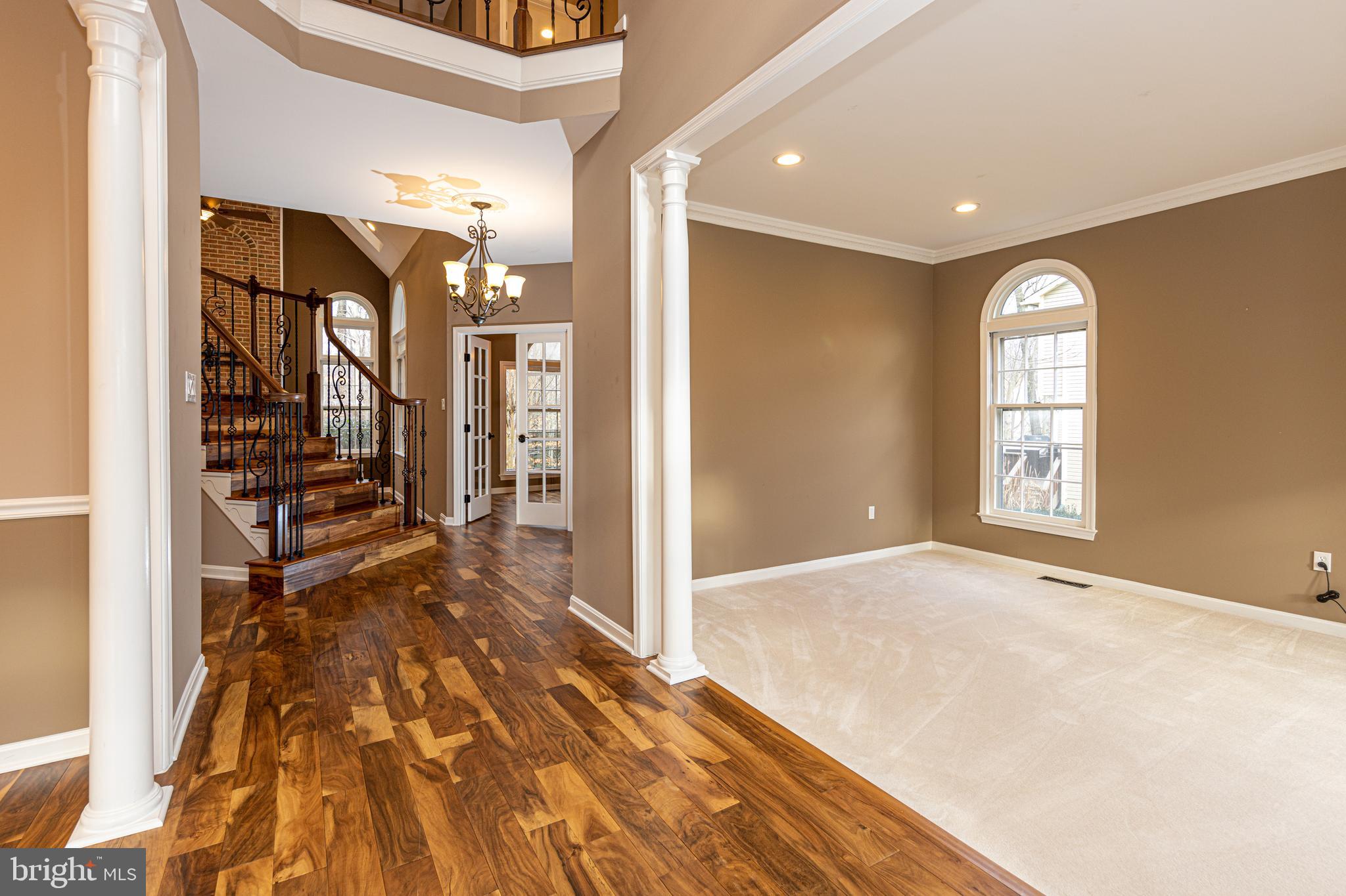 CROSSPOINTE - Residential