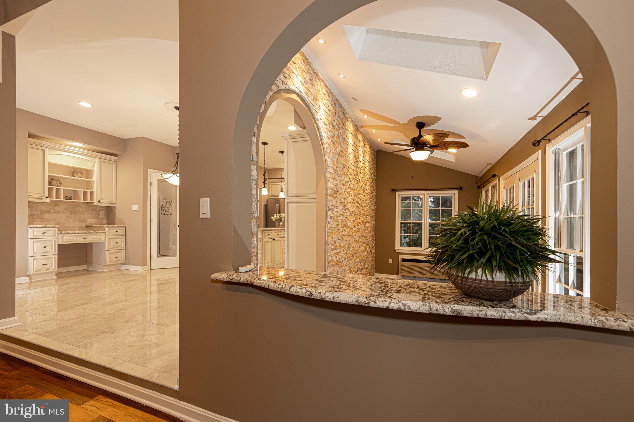 CROSSPOINTE - Residential