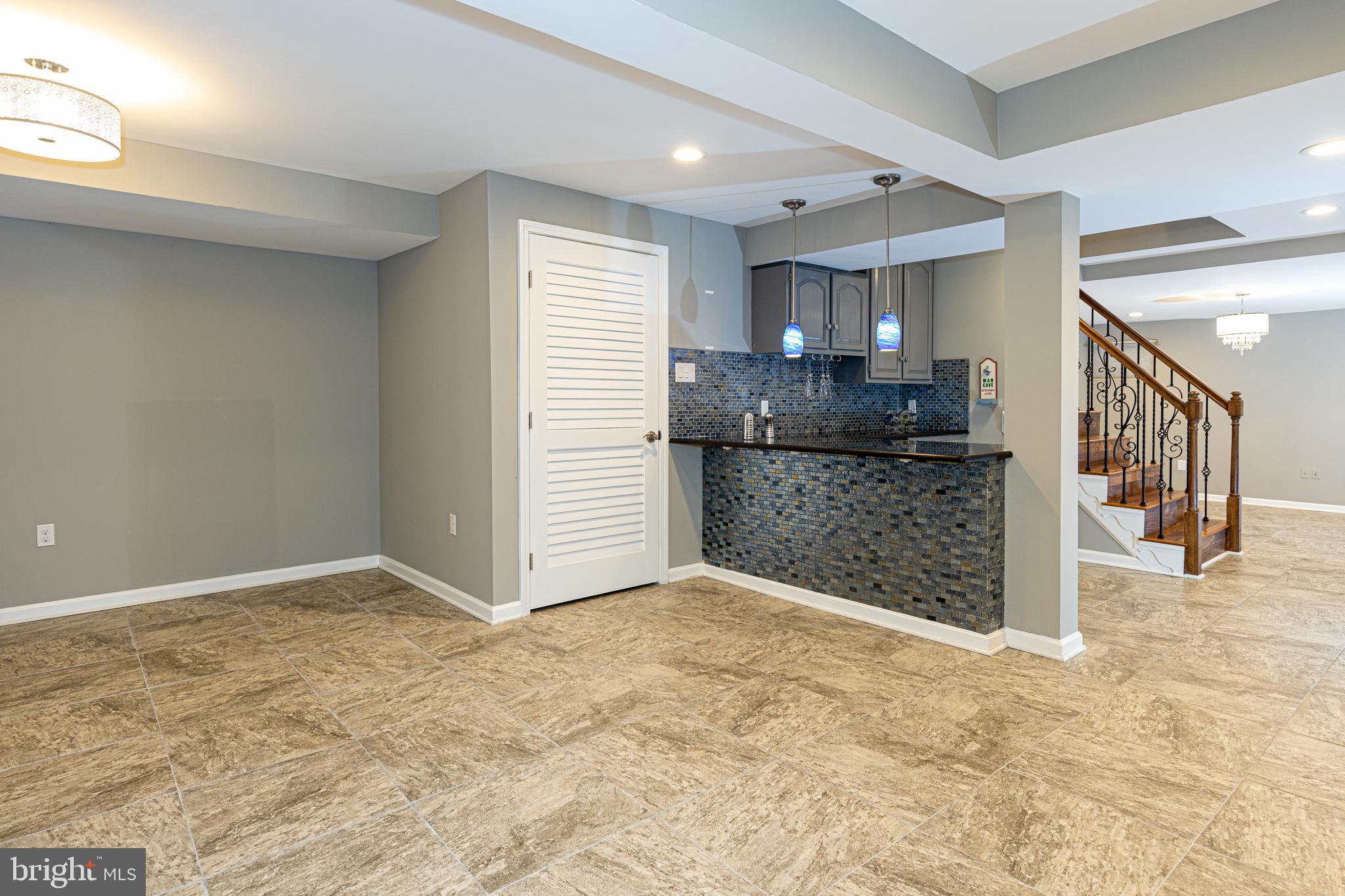 CROSSPOINTE - Residential